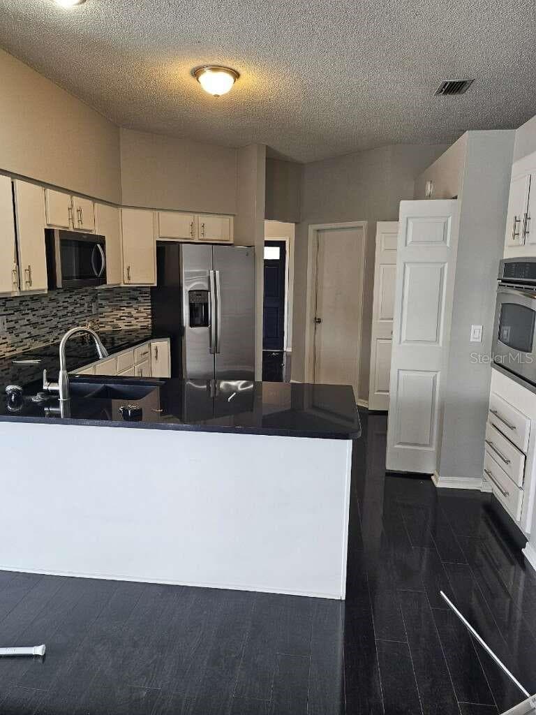 Single Family Residence at 10306 EARLY MIST LN, RIVERVIEW, photo 2 of 13
