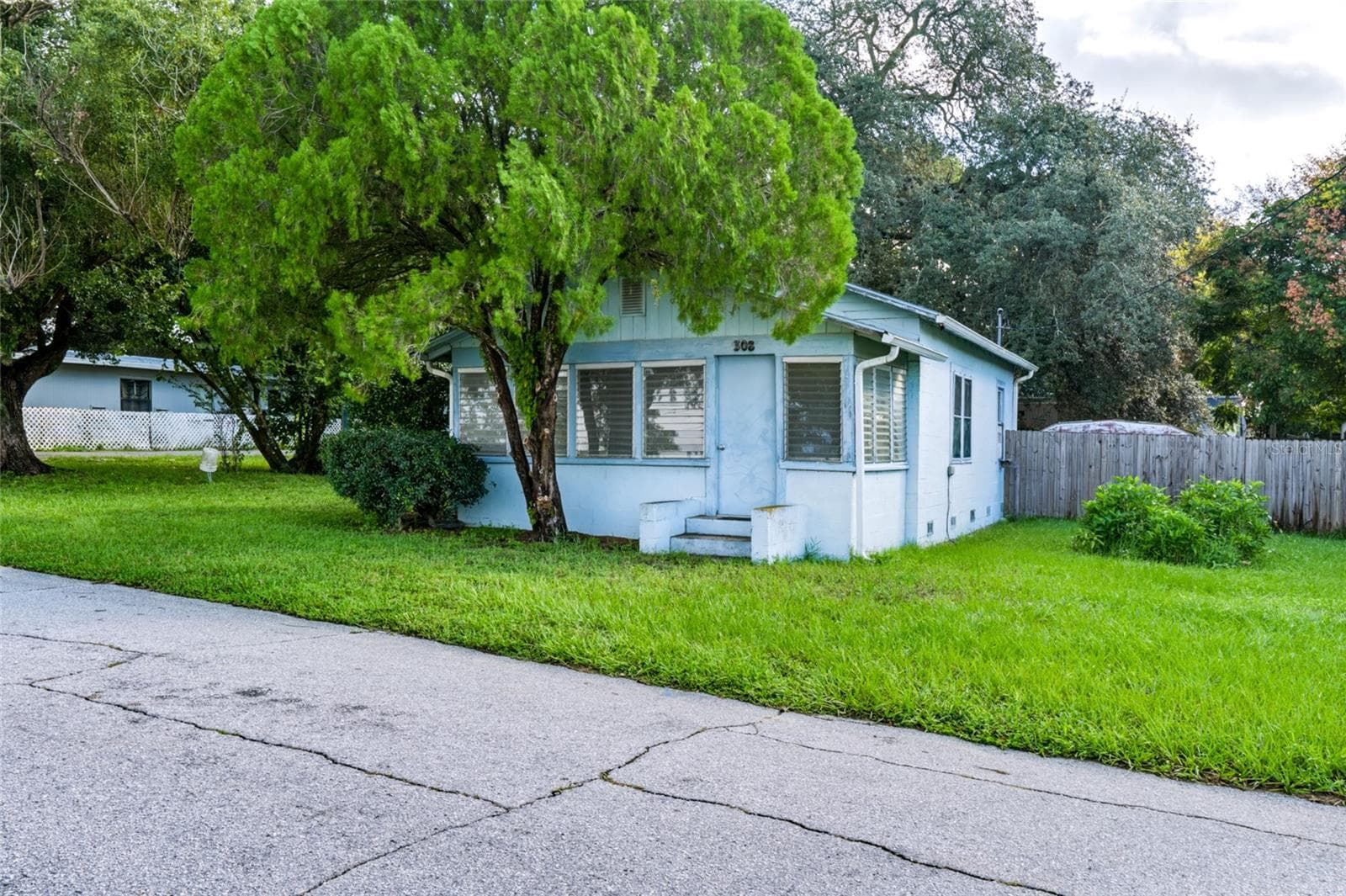 308 S GALENA AVE