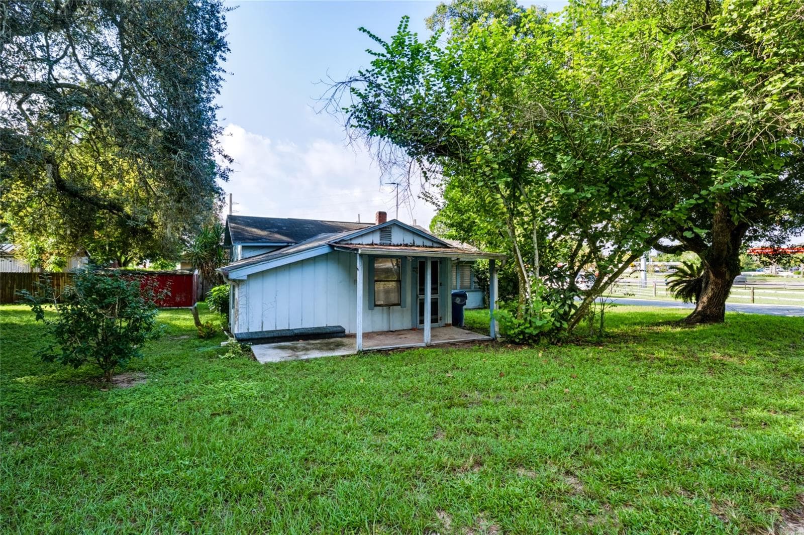 Single Family Residence at 308 S GALENA AVE, MINNEOLA, photo 11 of 17