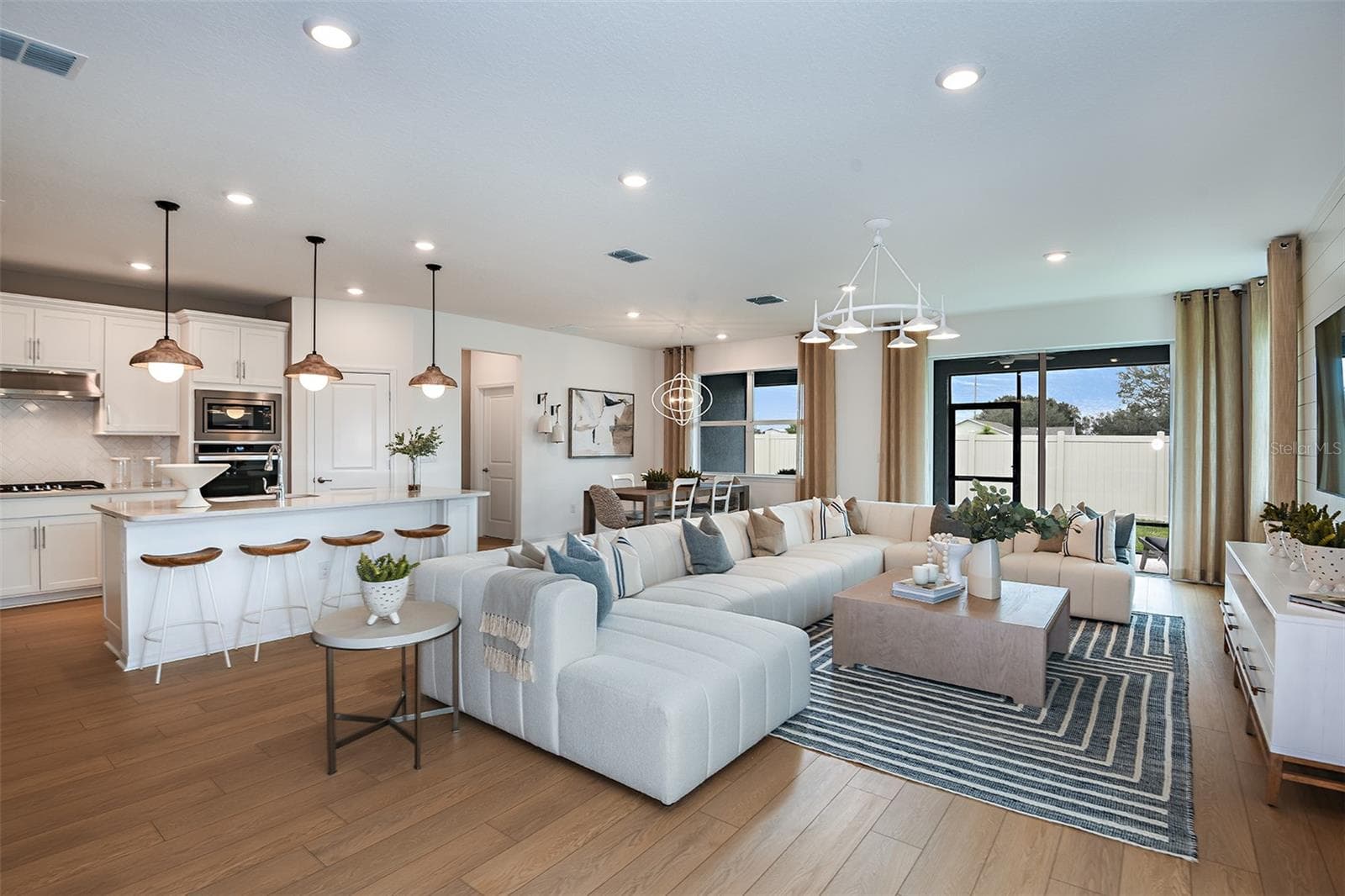 Model Representation - 11128 SYCAMORE GLEN LOOP, THONOTOSASSA