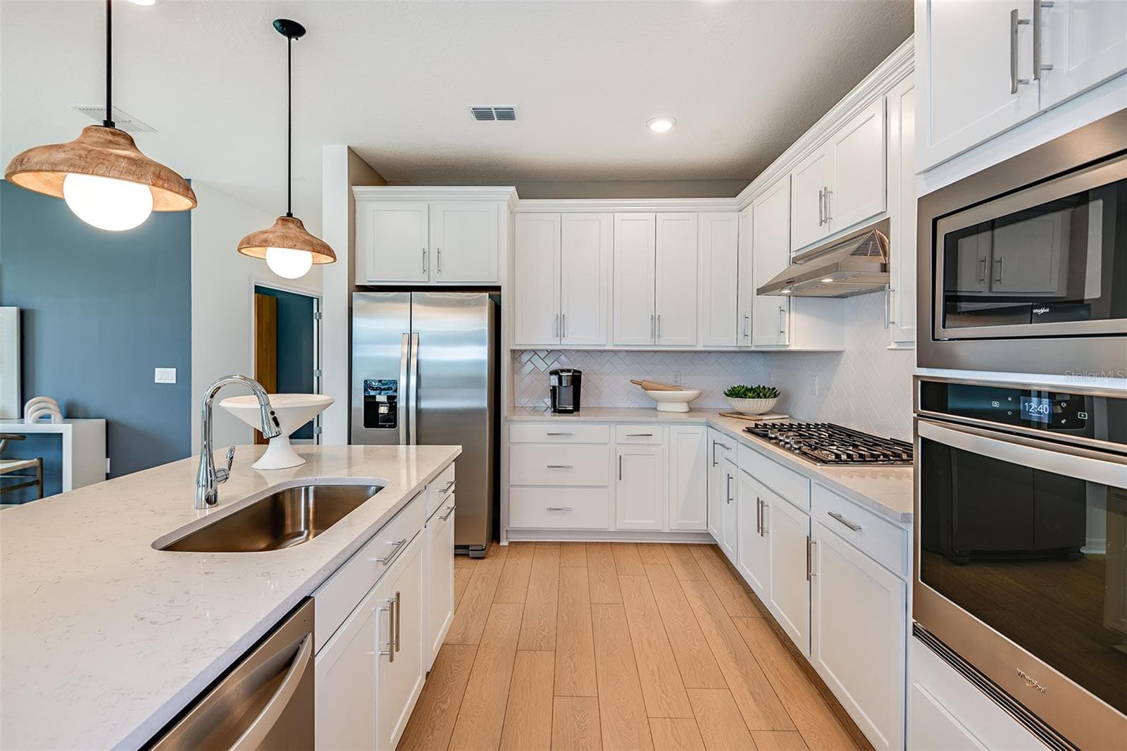 Model Representation - 11128 SYCAMORE GLEN LOOP, THONOTOSASSA