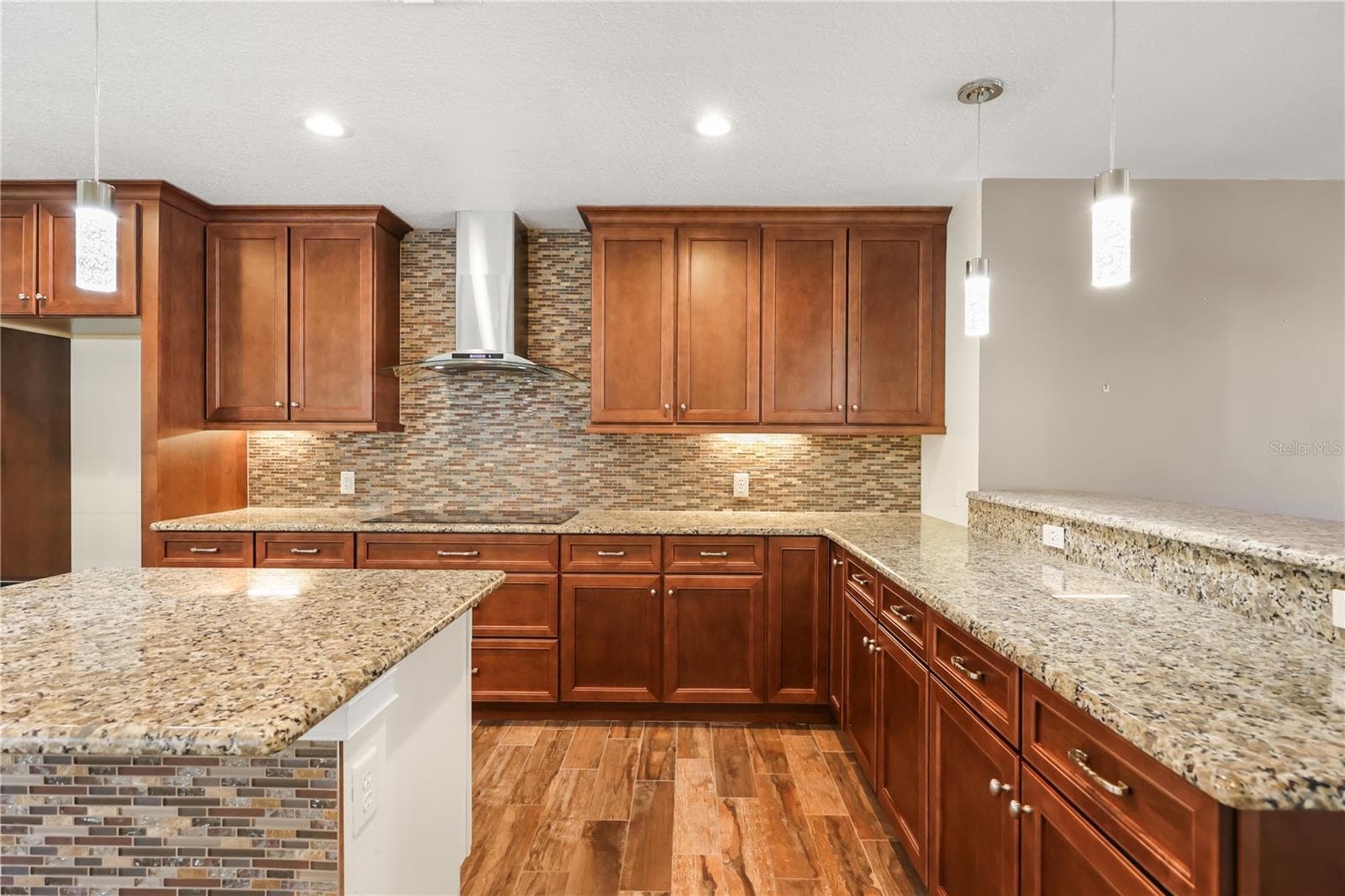Single Family Residence at 1008 FOREST CIR, WINTER SPRINGS, photo 10 of 37