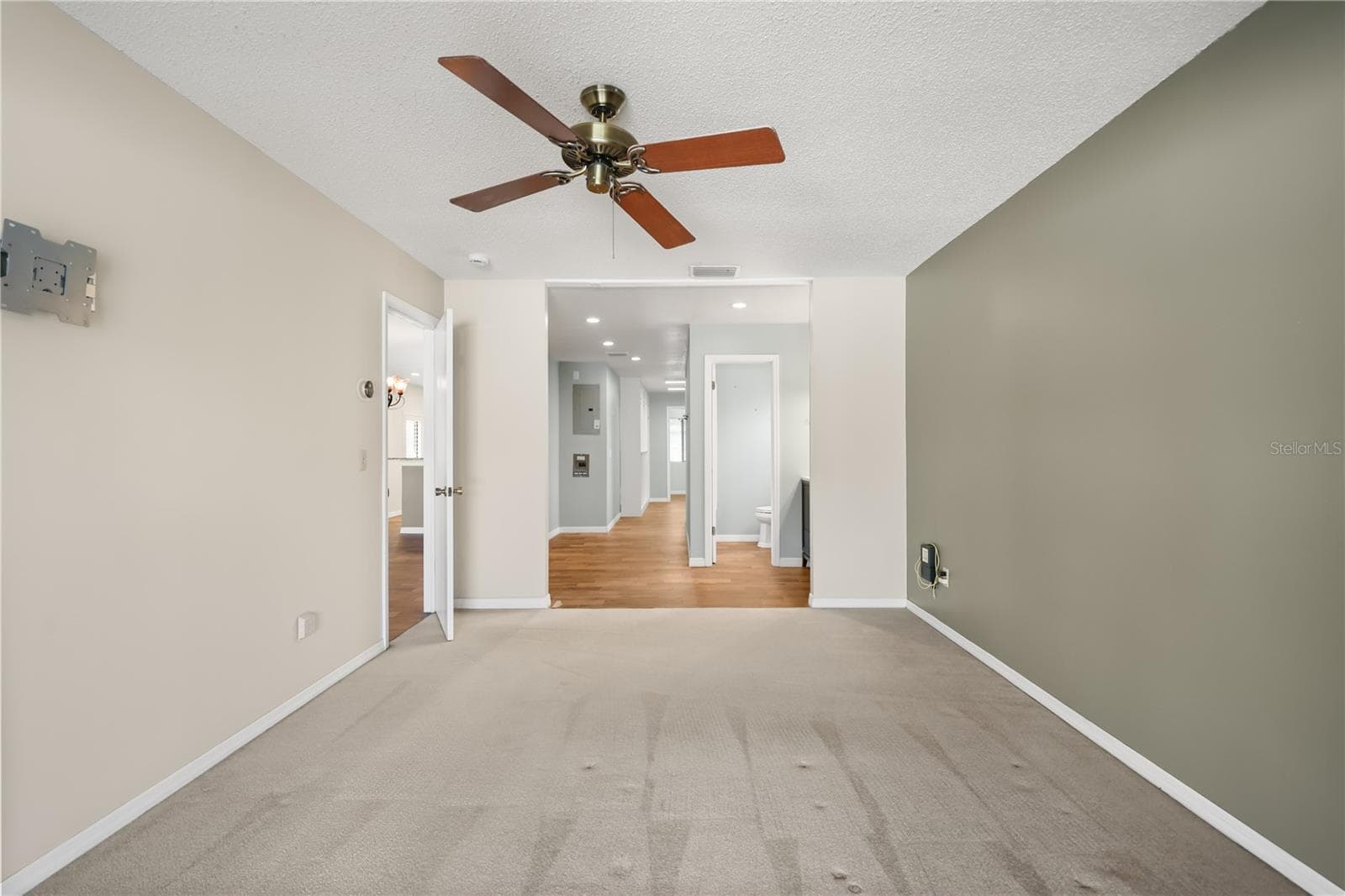Single Family Residence at 1008 FOREST CIR, WINTER SPRINGS, photo 22 of 37