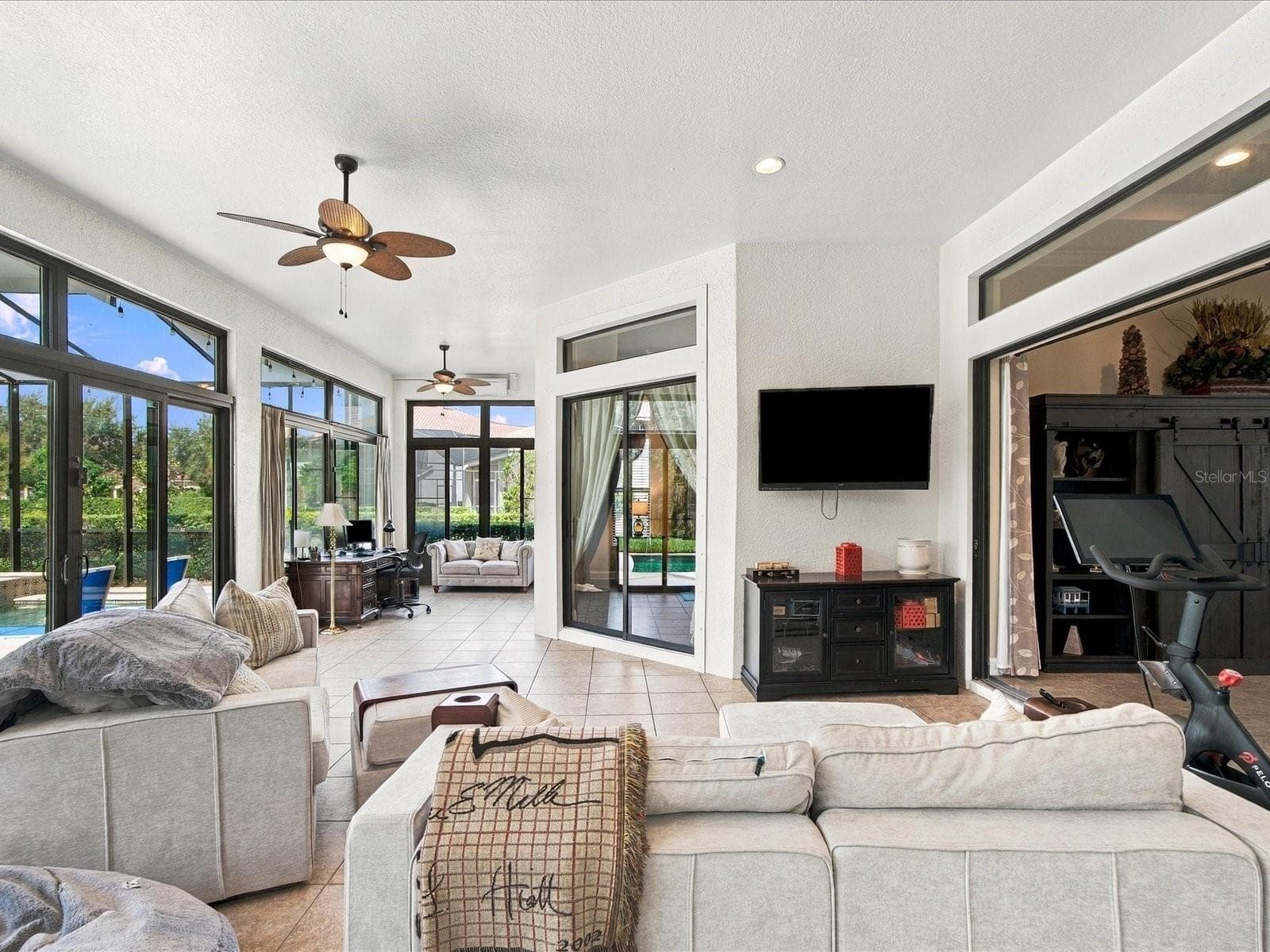 Single Family Residence at 17314 SAN ARINGO PL, LUTZ, photo 58 of 97