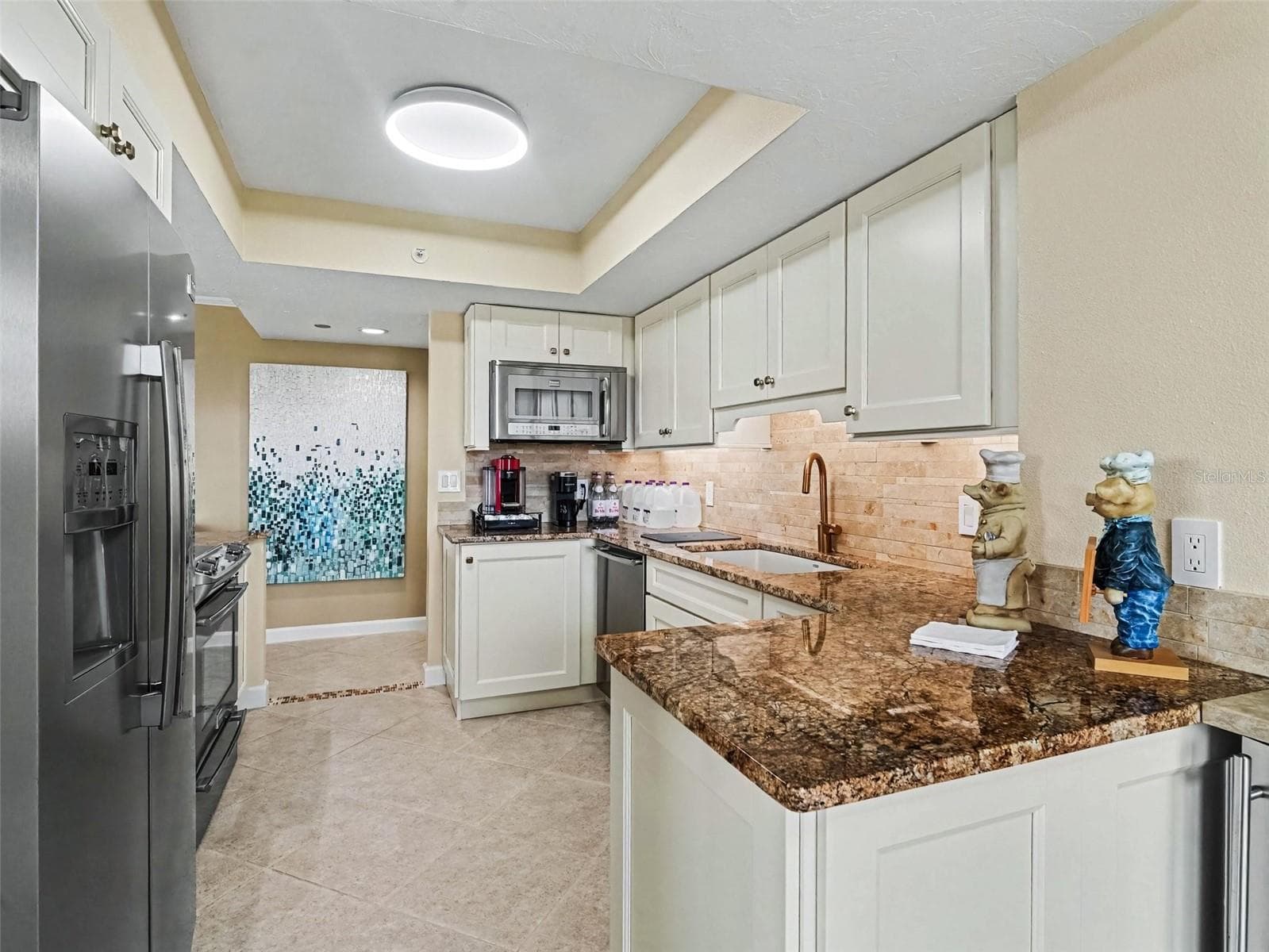 Kitchen with Granite Counters - 775 LONGBOAT CLUB RD #304, LONGBOAT KEY