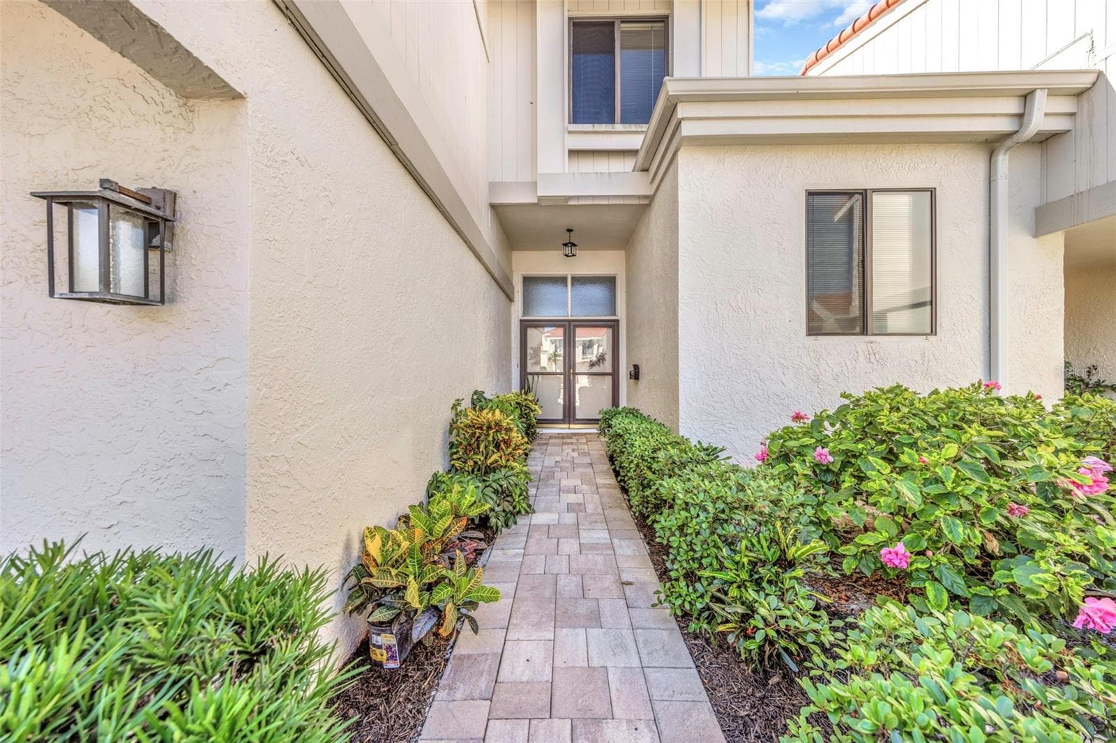 Front walkway - 5650 ESCONDIDA BLVD S, ST PETERSBURG