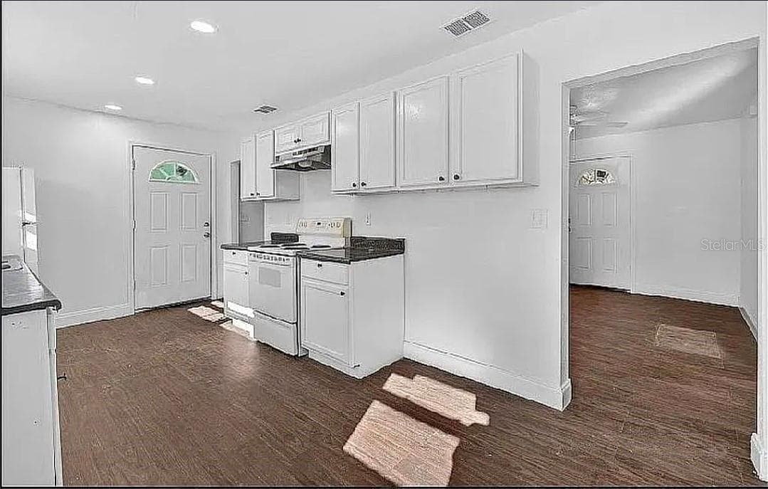 Single Family Residence at 2220 NW 1ST AVE, OCALA, photo 5 of 13