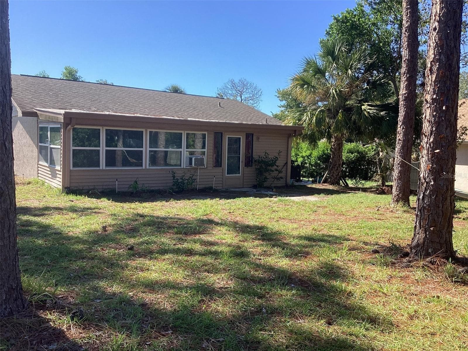 Single Family Residence at 8445 DUNNELLON RD, WEEKI WACHEE, photo 3 of 16