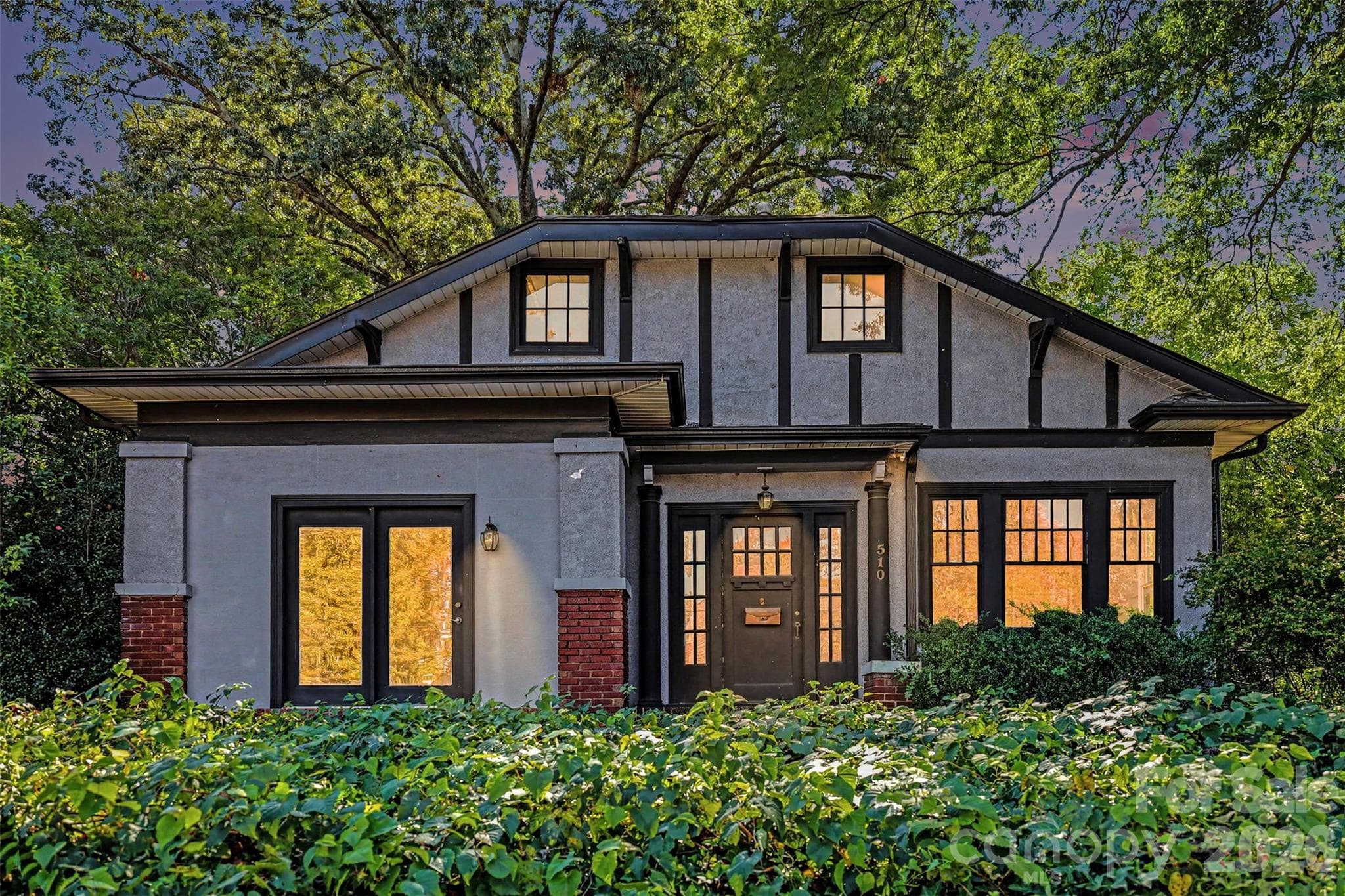 510 Hawthorne Lane