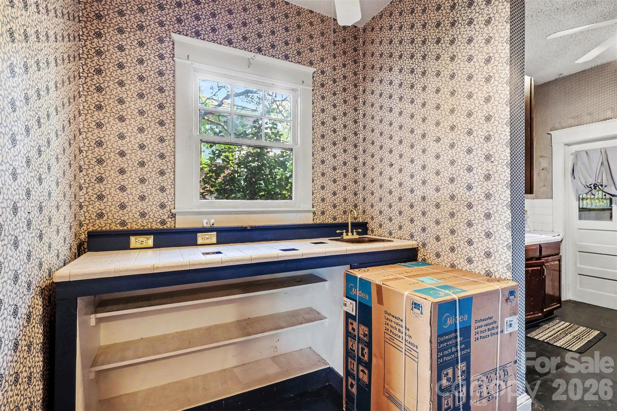 Butlers Pantry - 510 Hawthorne Lane, Charlotte