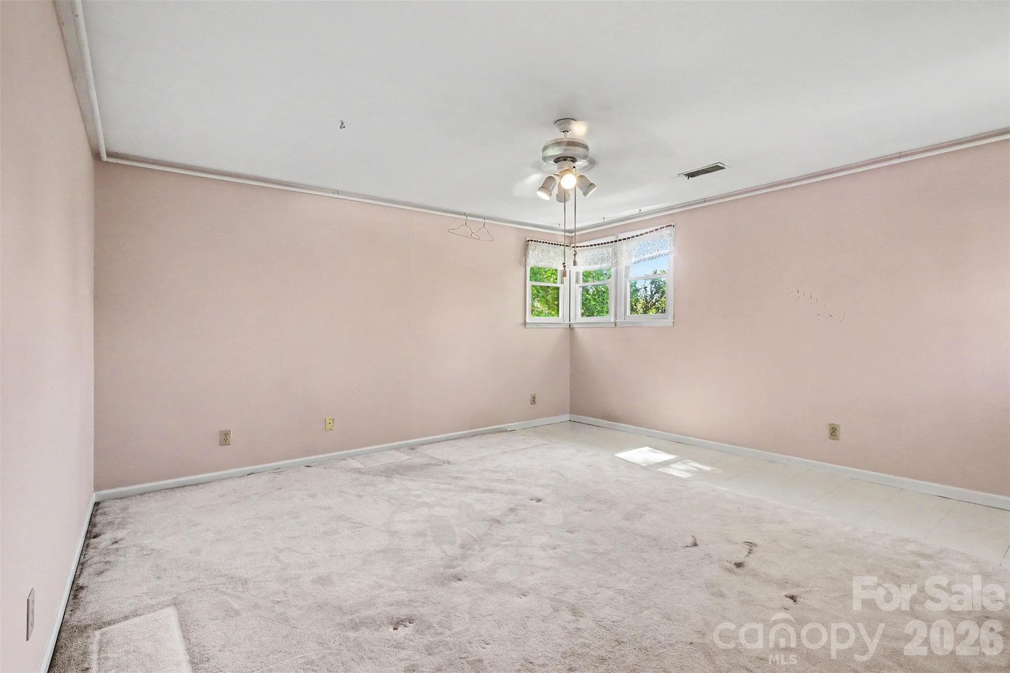 Single Family Residence at 510 Hawthorne Lane, Charlotte, photo 18 of 28