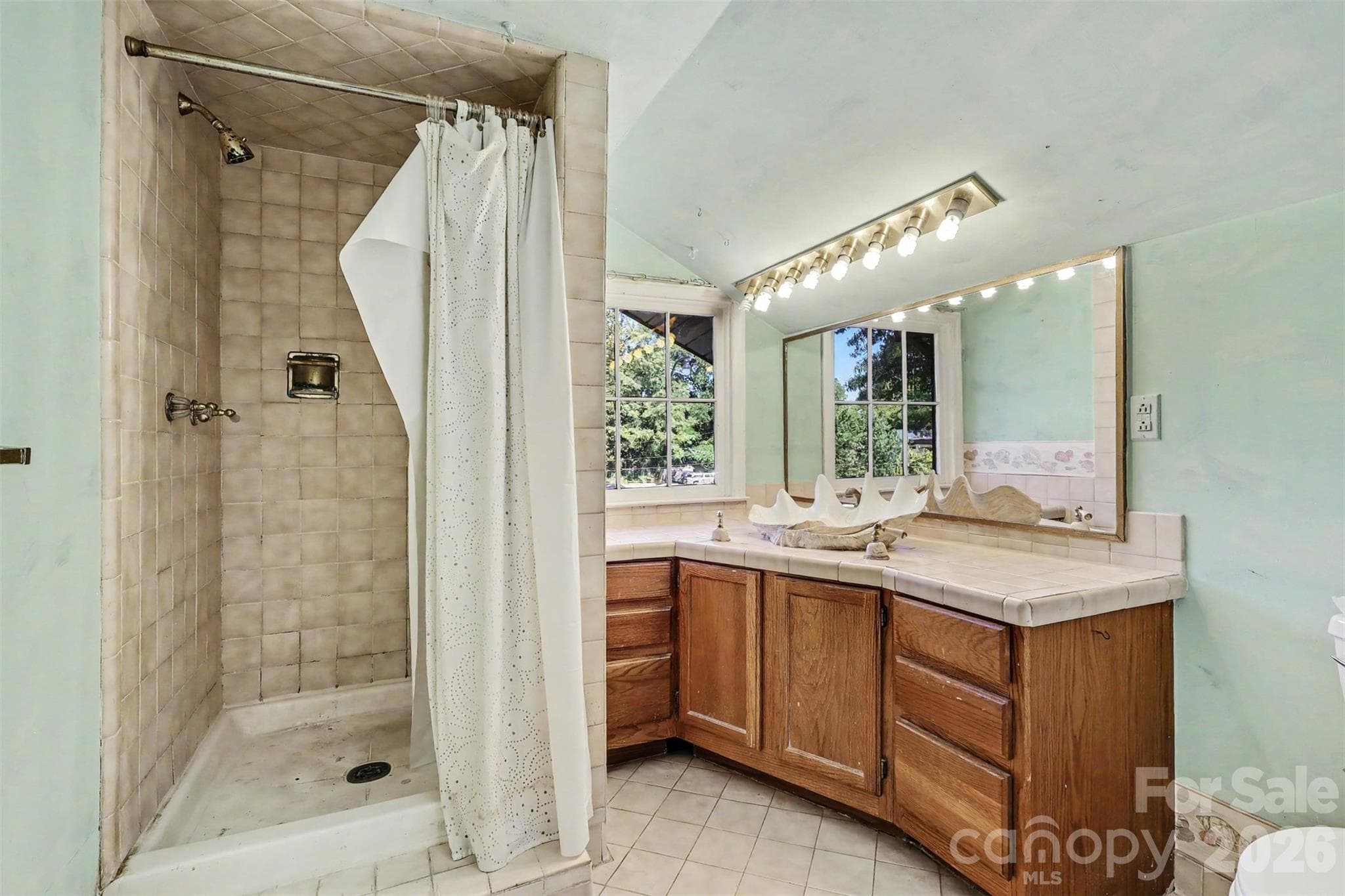 Single Family Residence at 510 Hawthorne Lane, Charlotte, photo 20 of 28