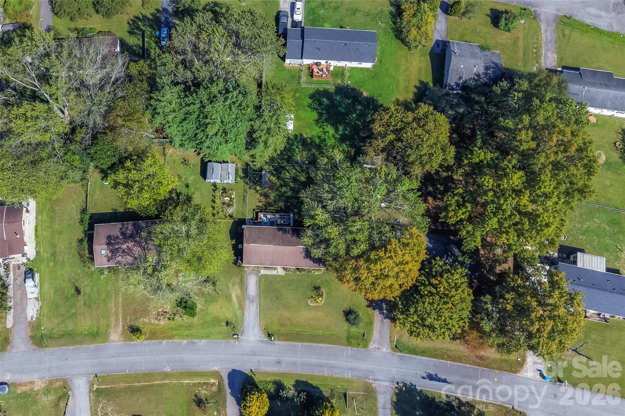 Single Family Residence at 23 E Silverleaf Drive, Hendersonville, photo 27 of 29