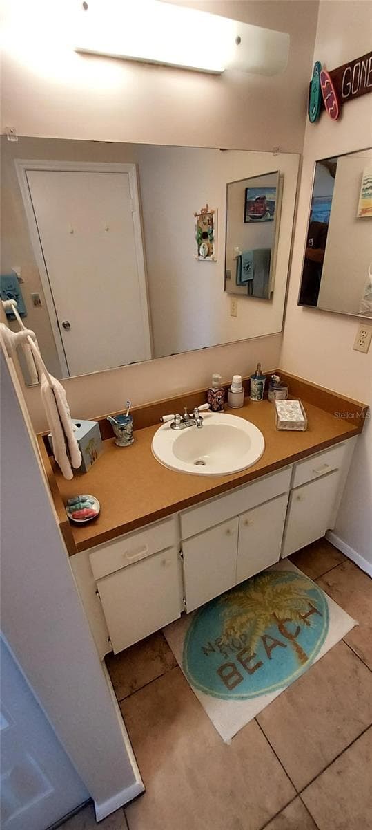 Single Family Residence at 906 BLUEWATER DR, SUN CITY CENTER, photo 13 of 39