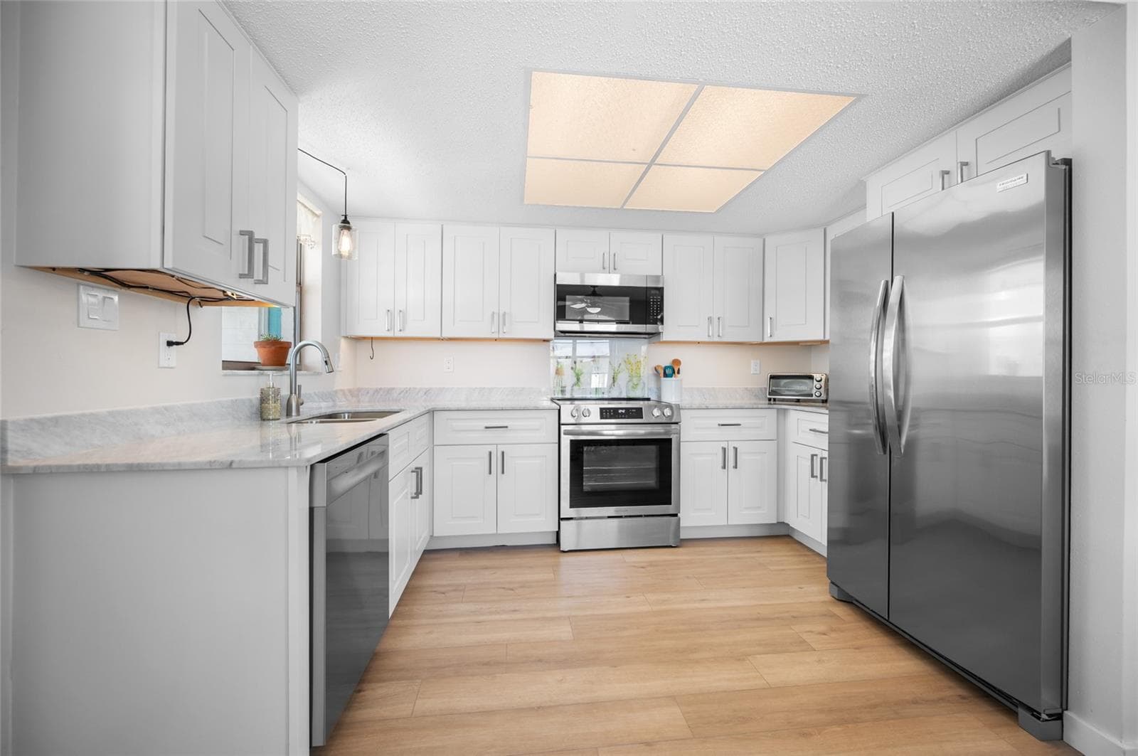 Stainless Steel Appliances - 1977 BEACH RD #69, ENGLEWOOD