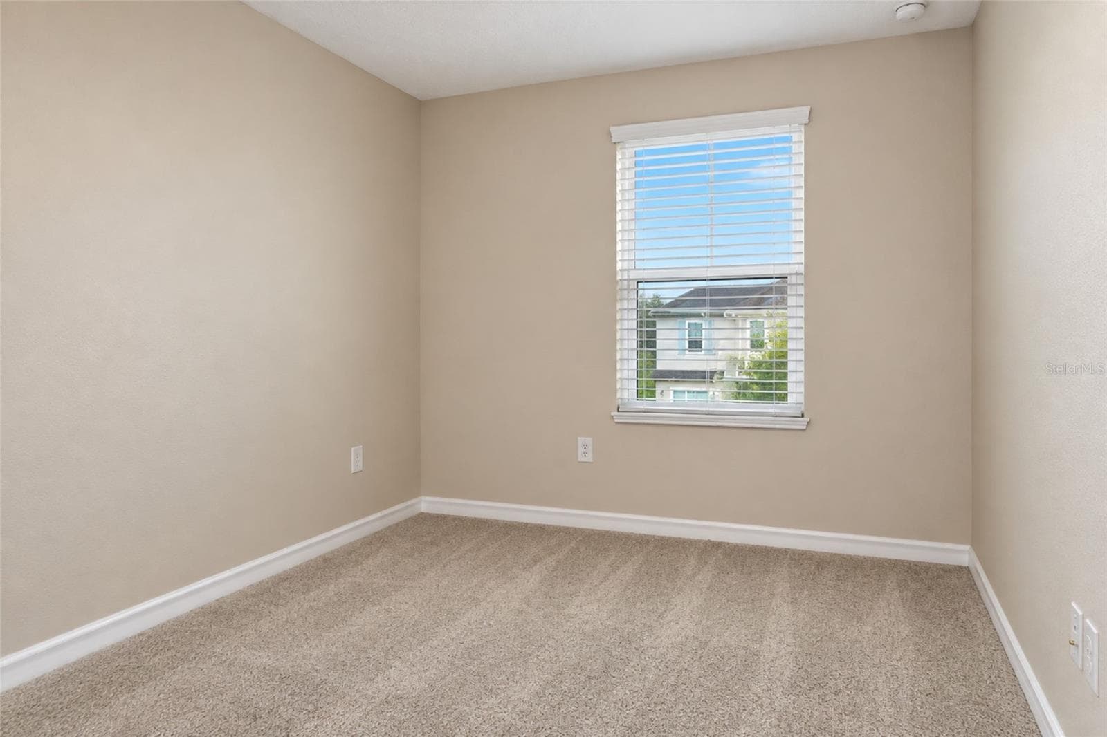 Townhouse at 5438 TRIPOLI DR, PALMETTO, photo 9 of 14