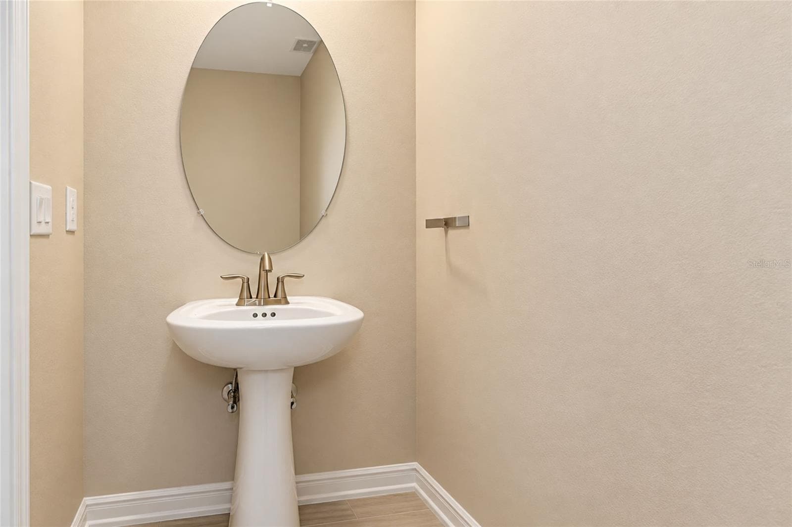 Townhouse at 5438 TRIPOLI DR, PALMETTO, photo 12 of 14