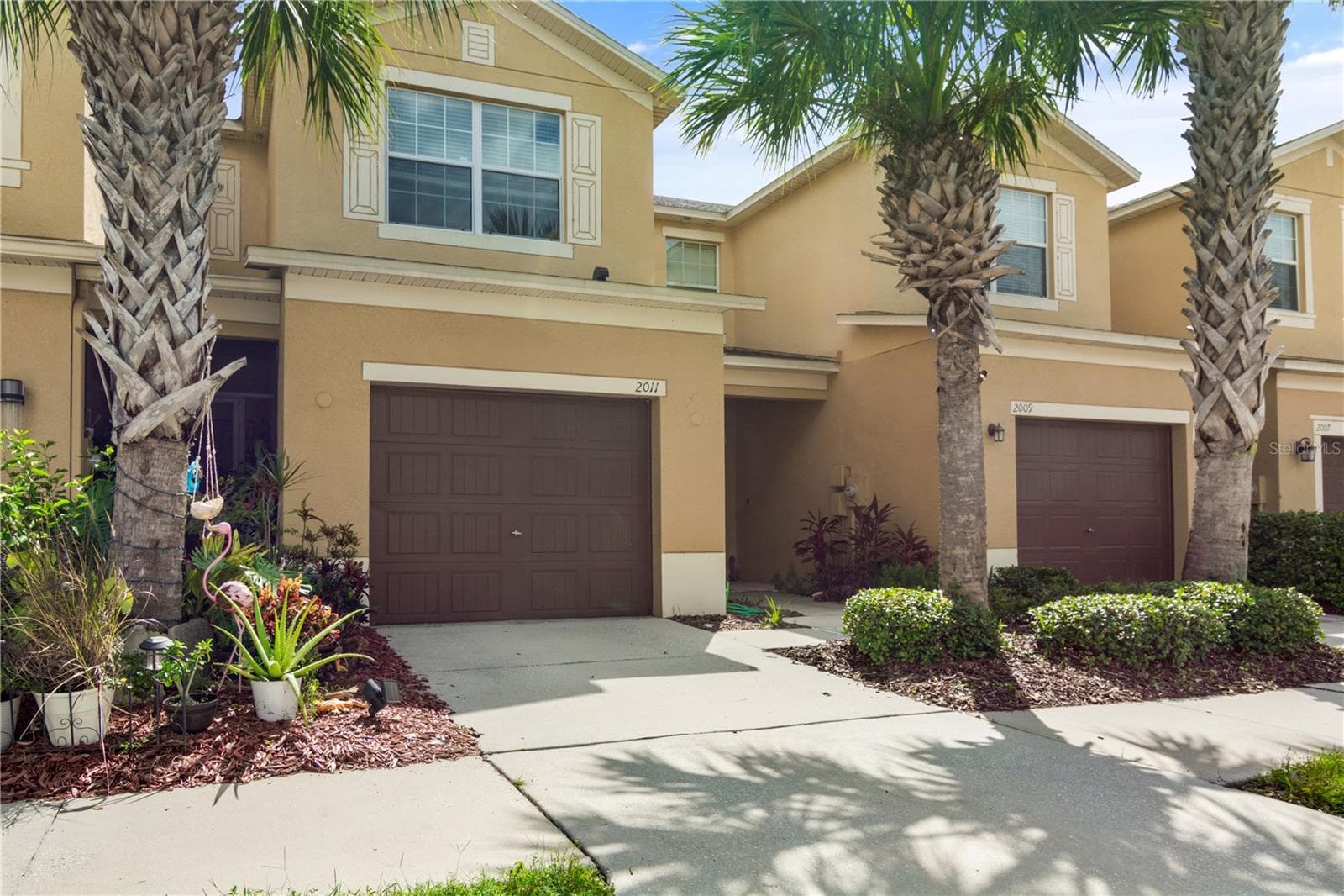 2011 HAWKS VIEW DR