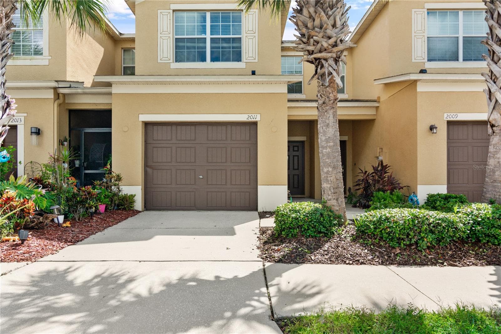 Townhouse at 2011 HAWKS VIEW DR, RUSKIN, photo 3 of 47