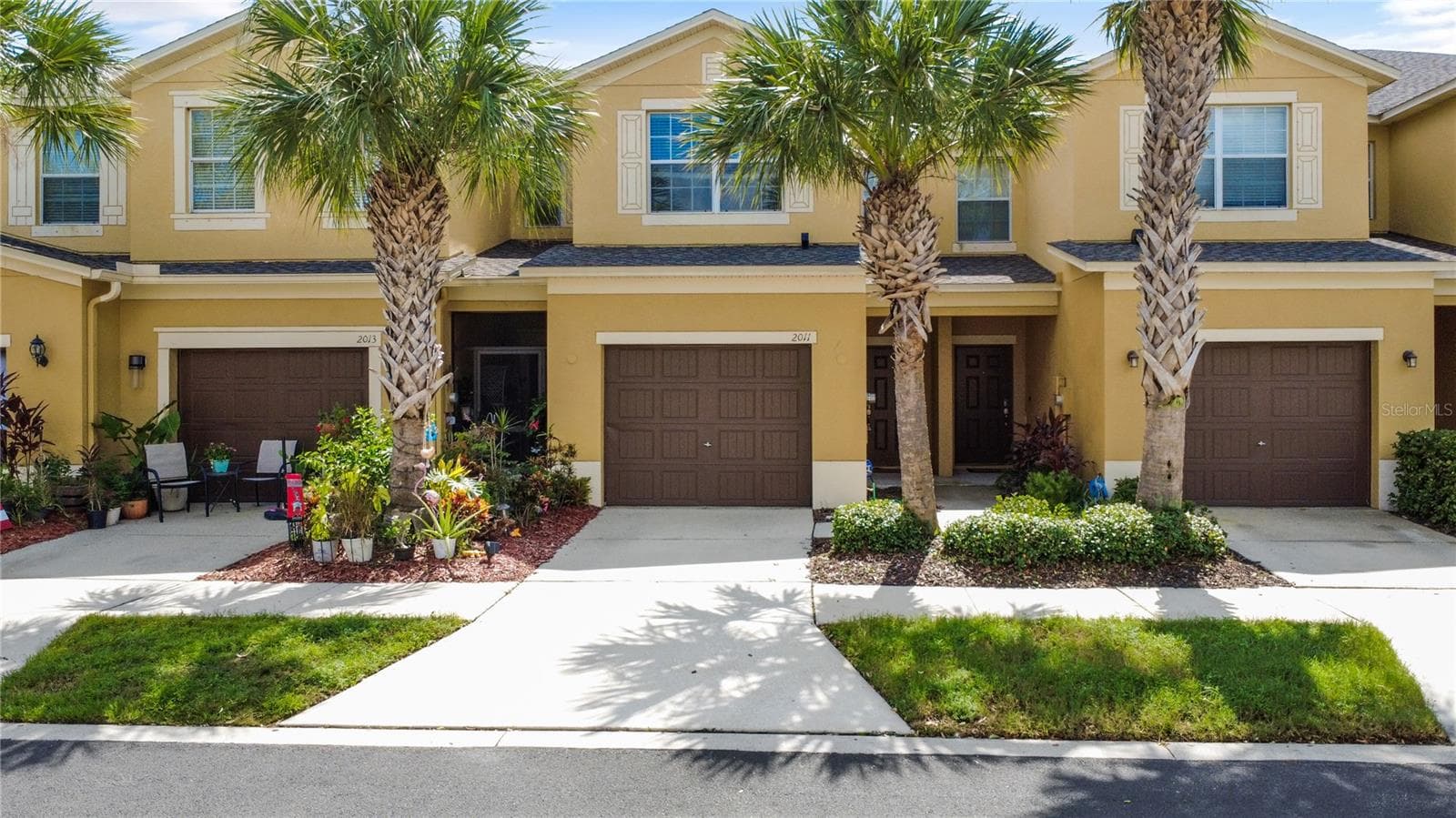 Townhouse at 2011 HAWKS VIEW DR, RUSKIN, photo 4 of 47