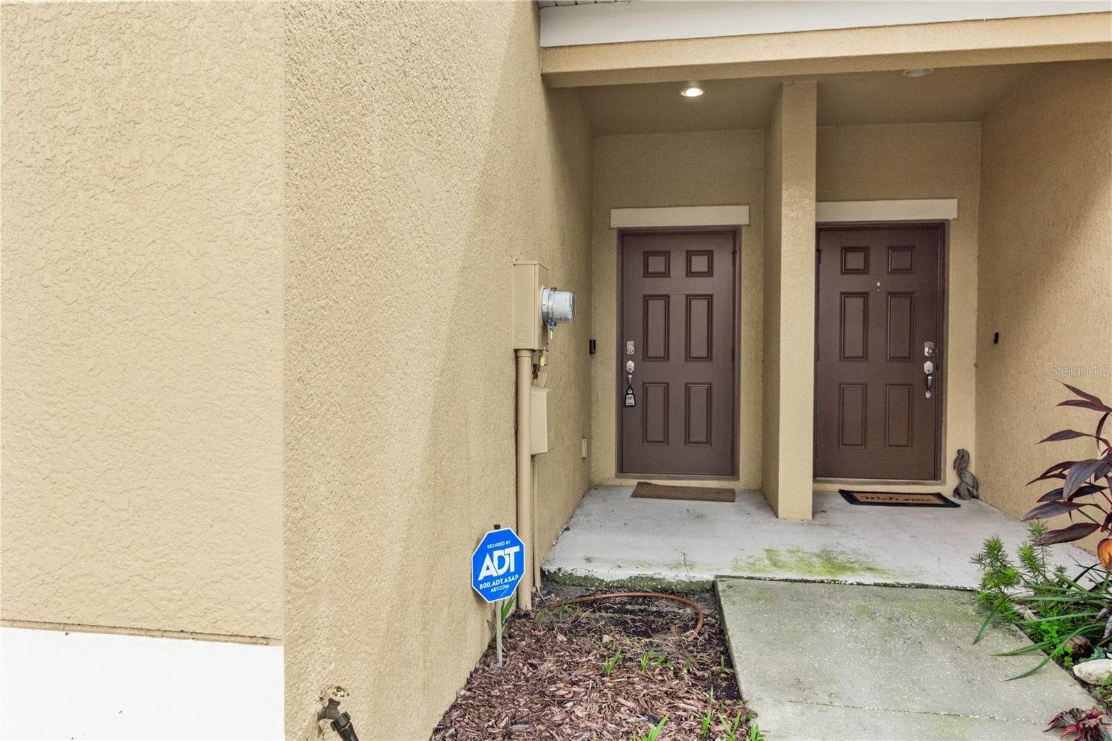 Townhouse at 2011 HAWKS VIEW DR, RUSKIN, photo 5 of 47