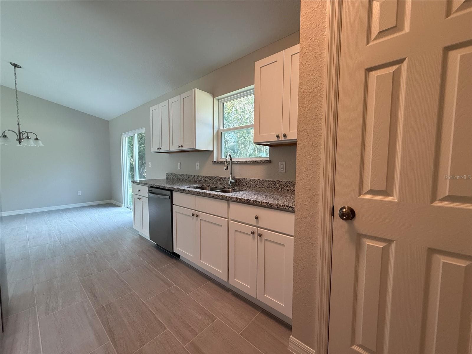 Single Family Residence at 13 LOCUST RUN, OCALA, photo 4 of 16