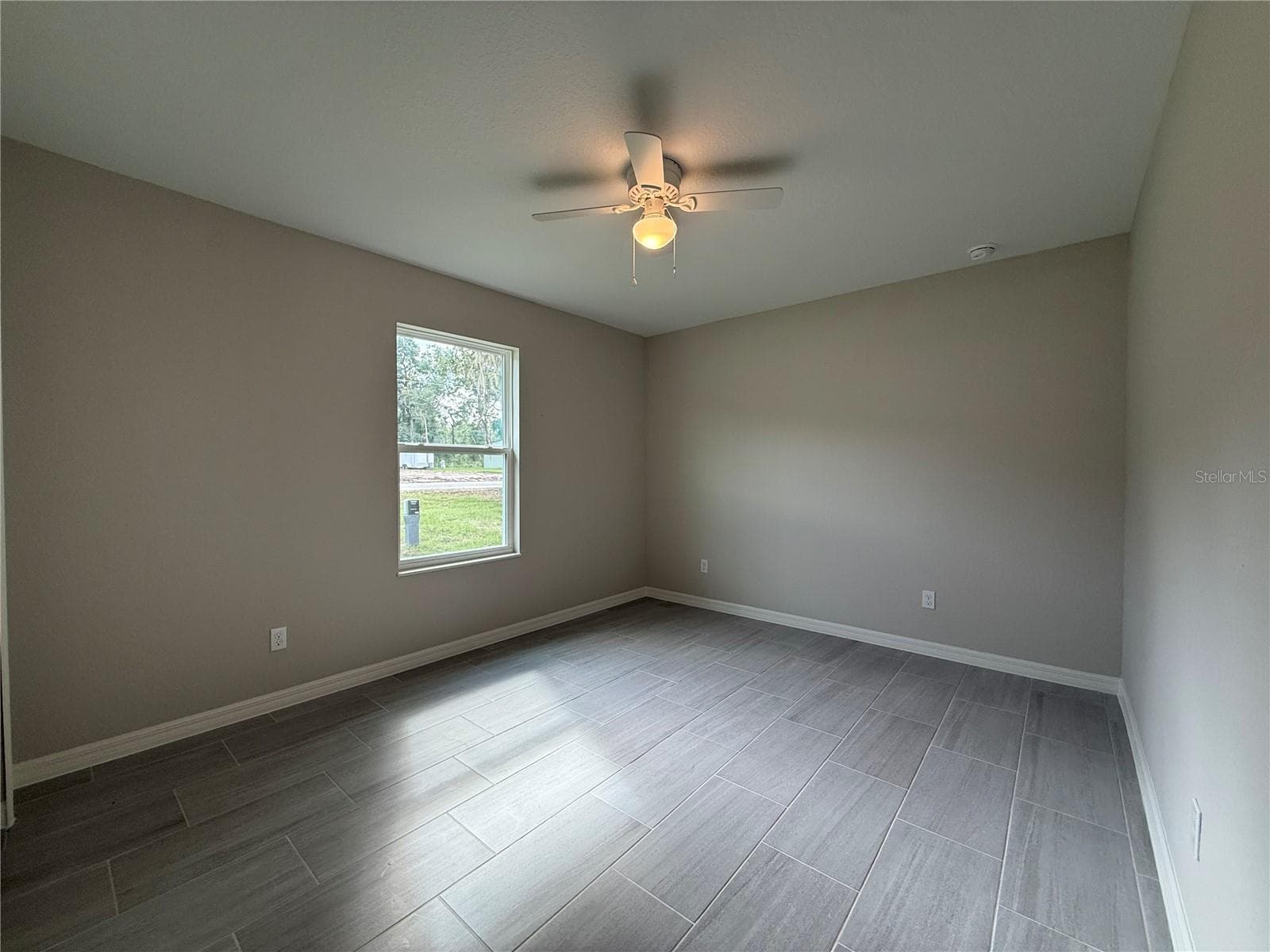 Single Family Residence at 13 LOCUST RUN, OCALA, photo 7 of 16