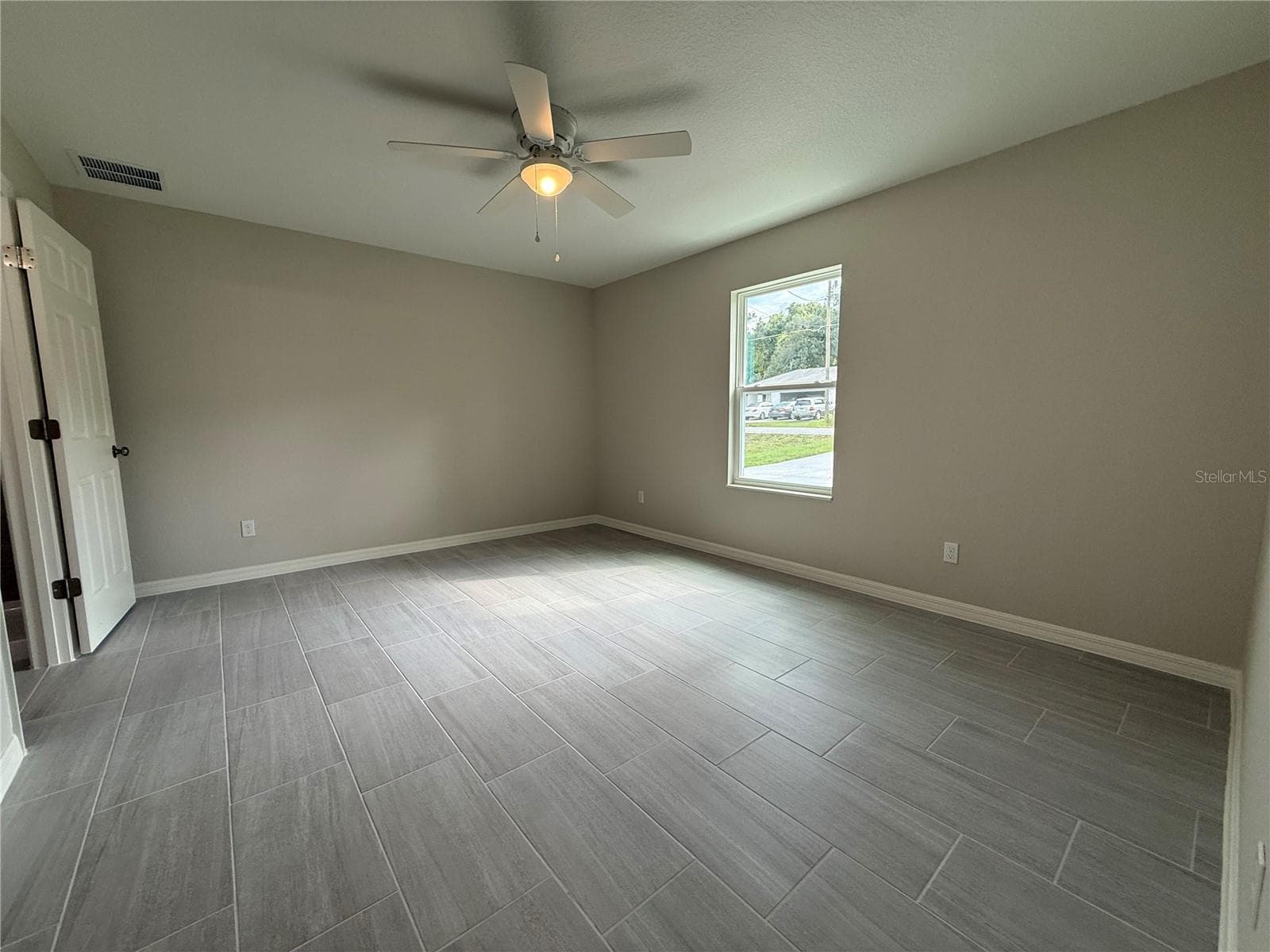 Single Family Residence at 13 LOCUST RUN, OCALA, photo 9 of 16