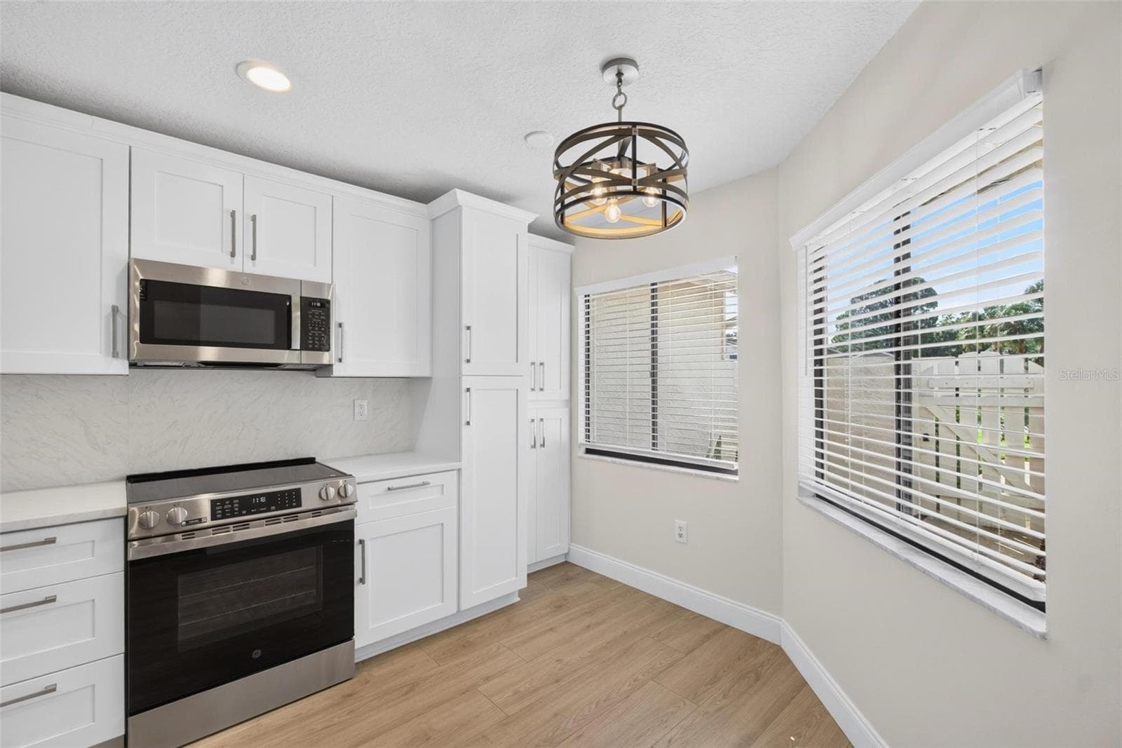 Villa at 456 LAKEVIEW DR #5, PALM HARBOR, photo 5 of 22