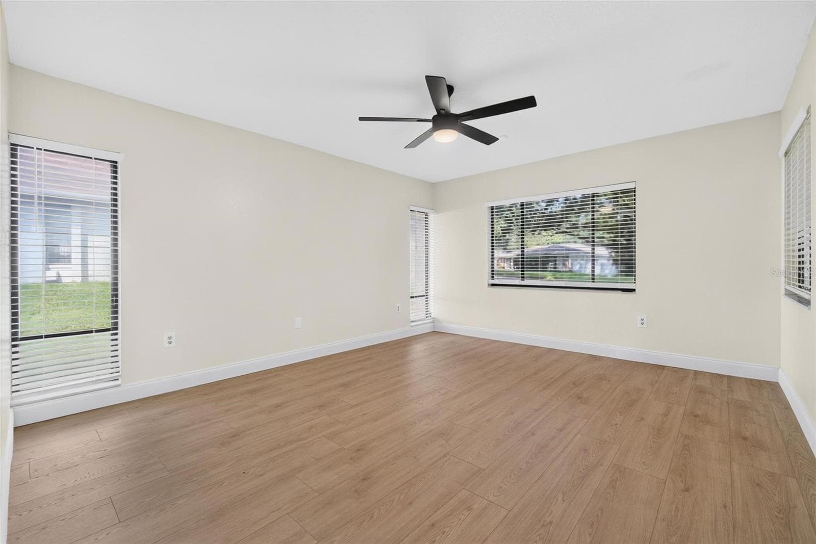 Villa at 456 LAKEVIEW DR #5, PALM HARBOR, photo 7 of 22