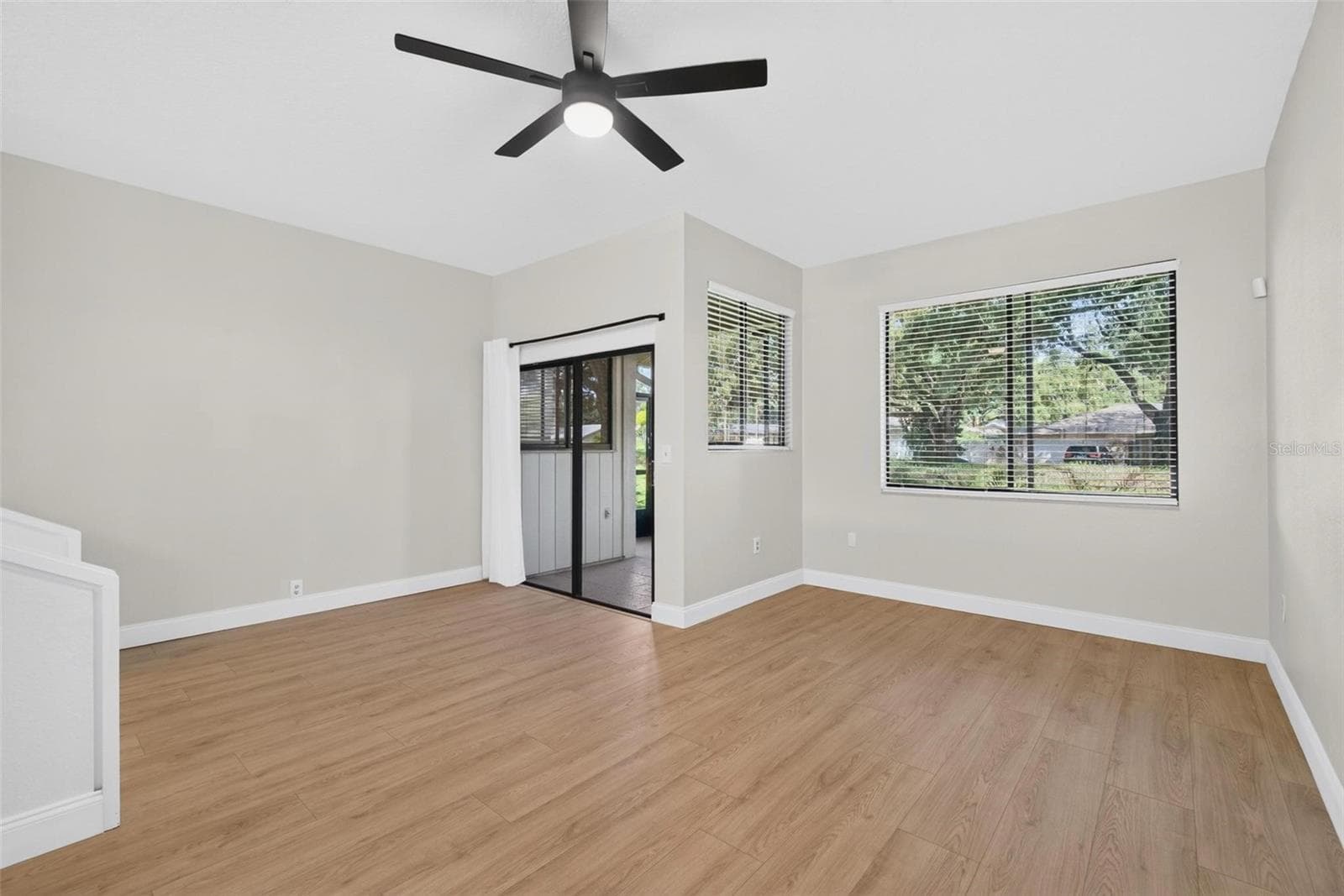 Villa at 456 LAKEVIEW DR #5, PALM HARBOR, photo 15 of 22