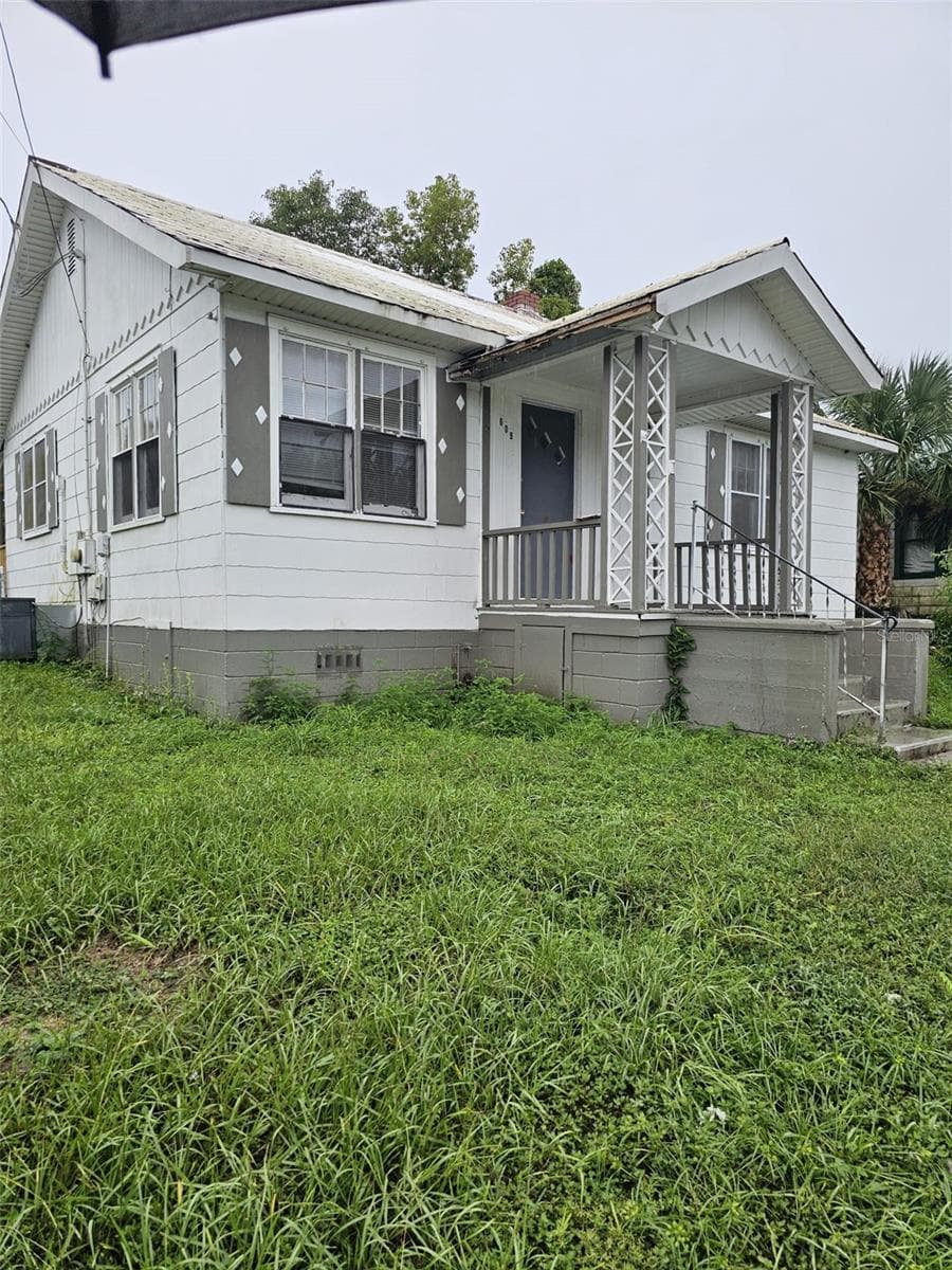 Single Family Residence at 609 NE 8TH AVE, OCALA, photo 2 of 14