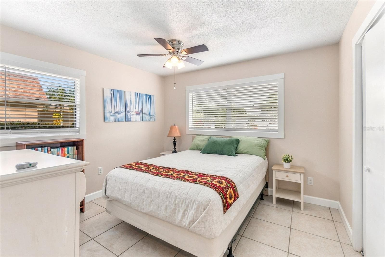 Condominium at 676 PARK CIR, BRADENTON, photo 11 of 27
