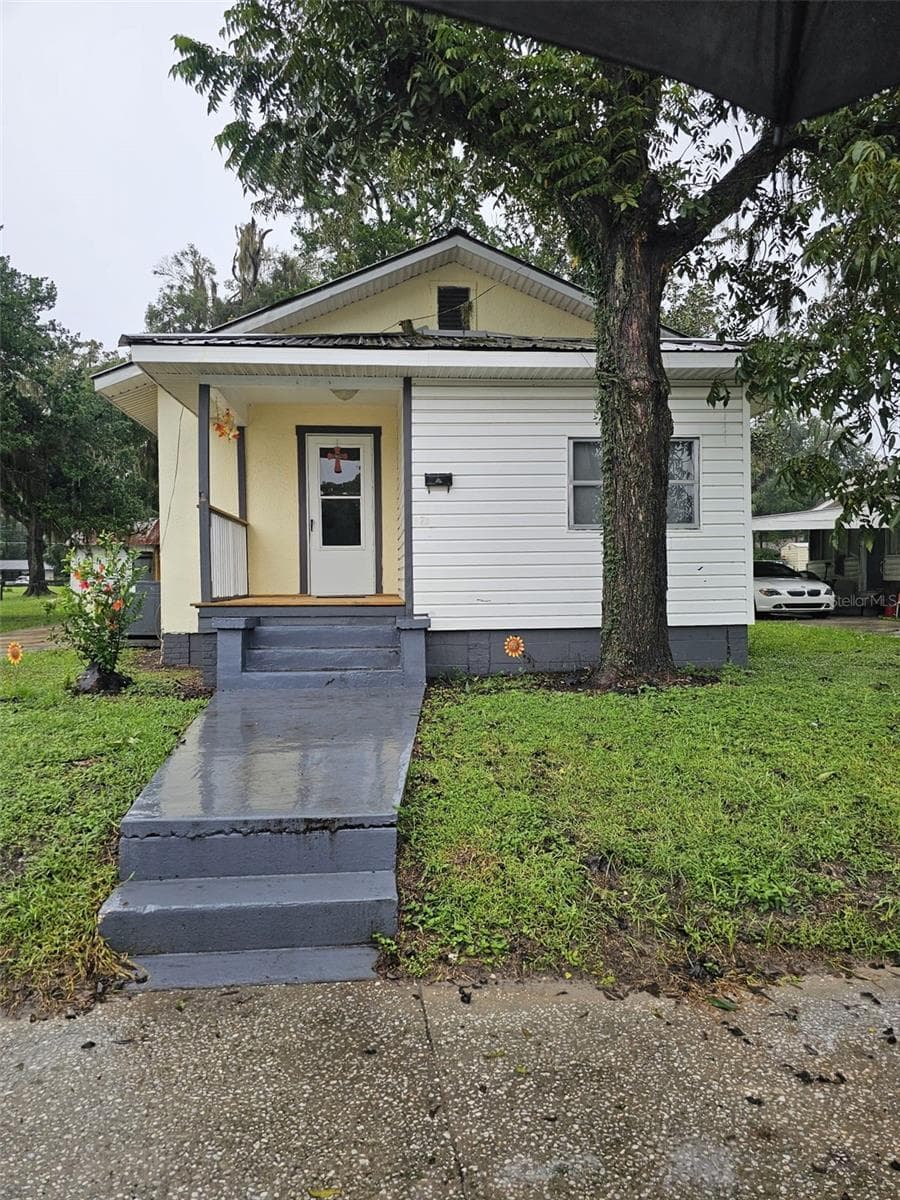 623 NE 8TH AVE