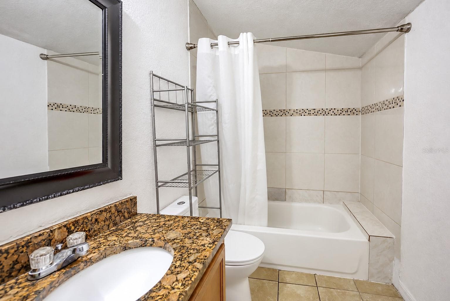 Single Family Residence at 21 S PALM AVE, KISSIMMEE, photo 10 of 22