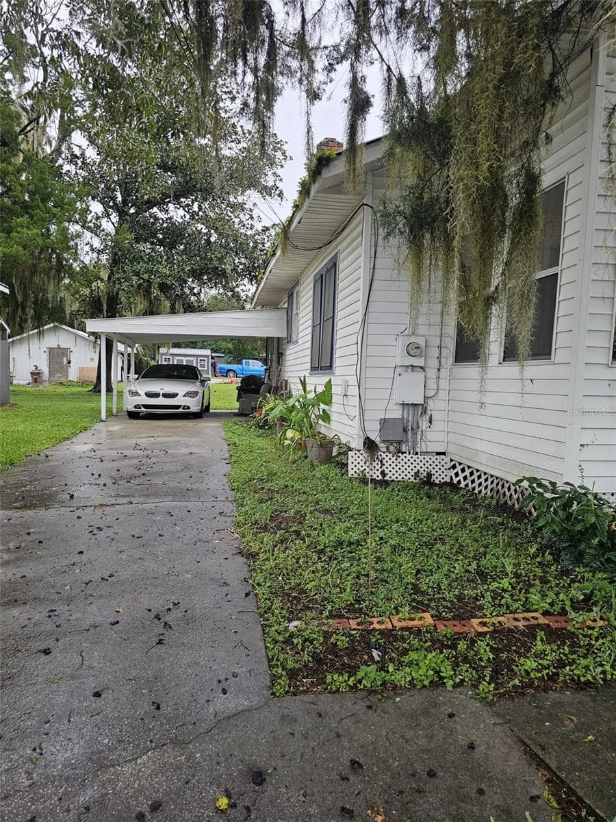 Single Family Residence at 619 NE 8TH AVE, OCALA, photo 3 of 13