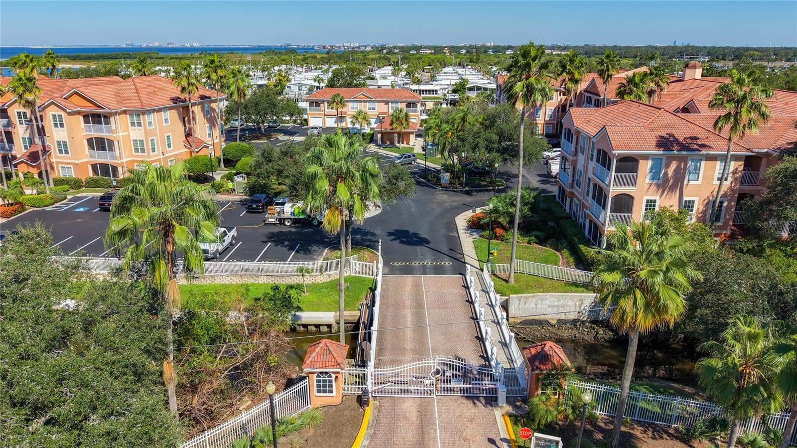 Condominium at 5000 CULBREATH KEY WAY #8-207, TAMPA, photo 4 of 67