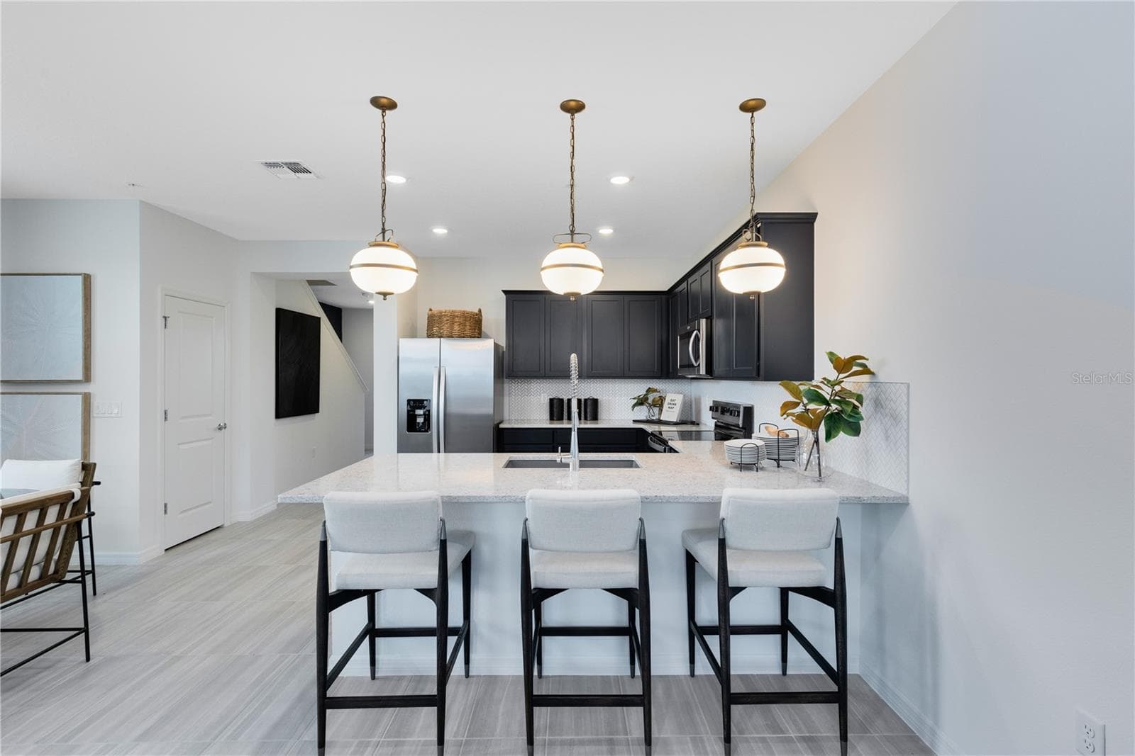 Model Home Design Only. Pictures and furnishings are for illustrative purposes only. Elevations, colors and options may vary. Furniture is for model home staging only. - 4528 ORCHARD VIEW ALLEY, CLERMONT