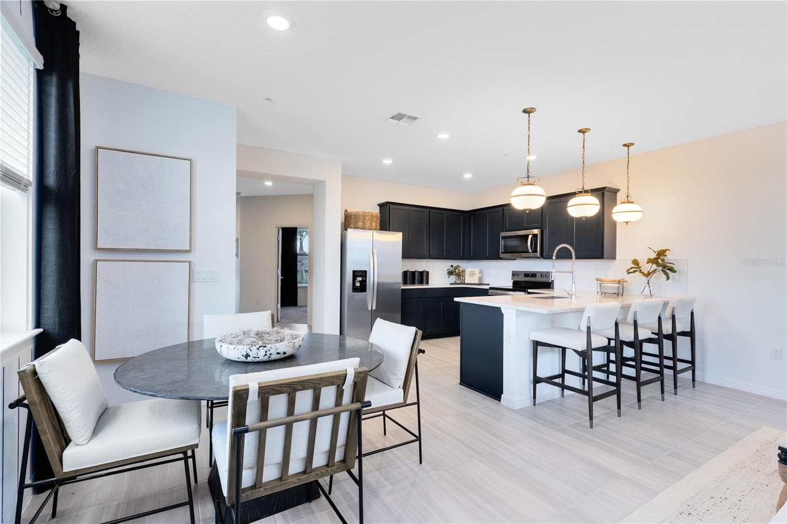 Model Home Design Only. Pictures and furnishings are for illustrative purposes only. Elevations, colors and options may vary. Furniture is for model home staging only. - 4528 ORCHARD VIEW ALLEY, CLERMONT