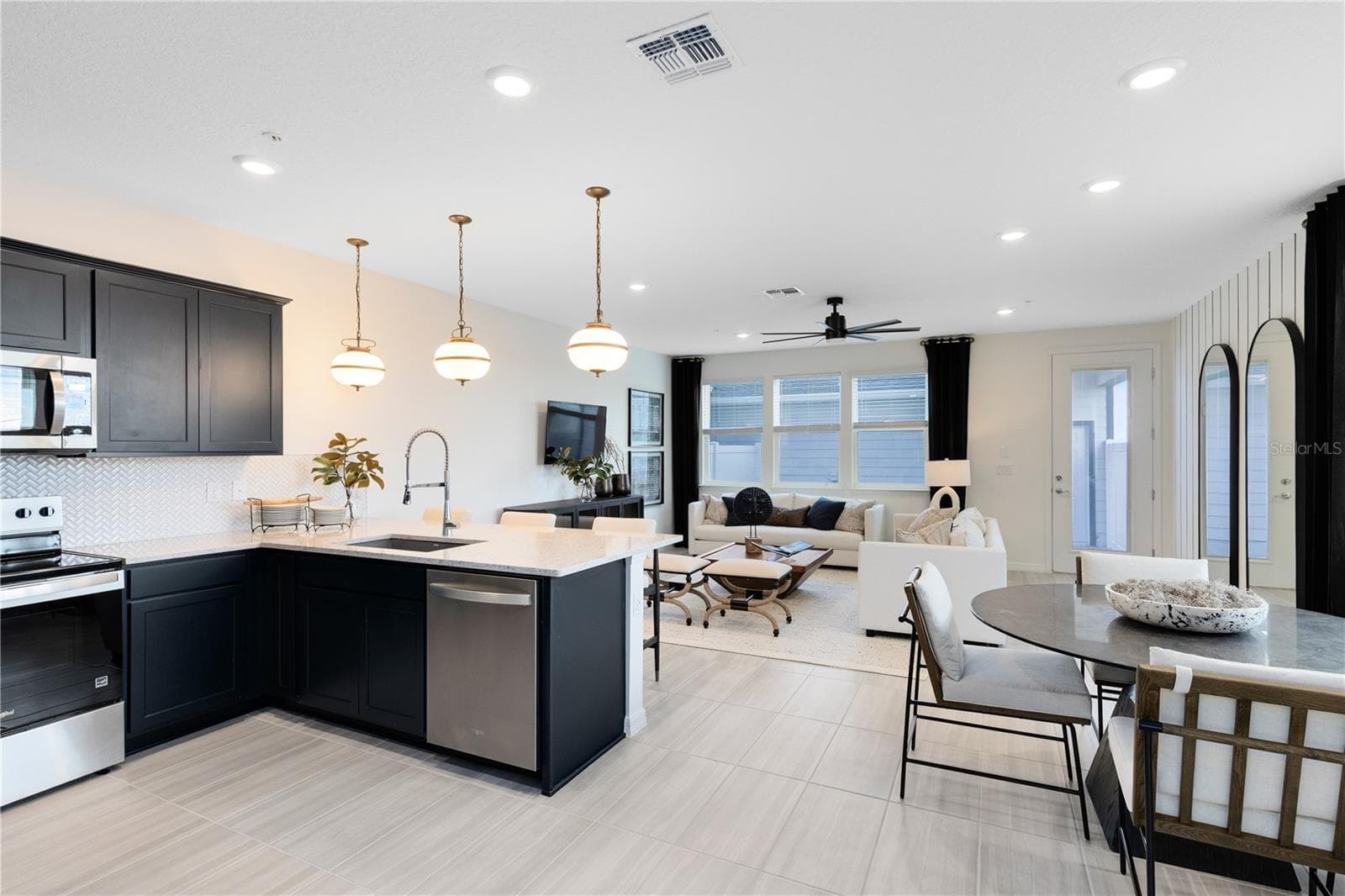 Model Home Design Only. Pictures and furnishings are for illustrative purposes only. Elevations, colors and options may vary. Furniture is for model home staging only. - 4528 ORCHARD VIEW ALLEY, CLERMONT
