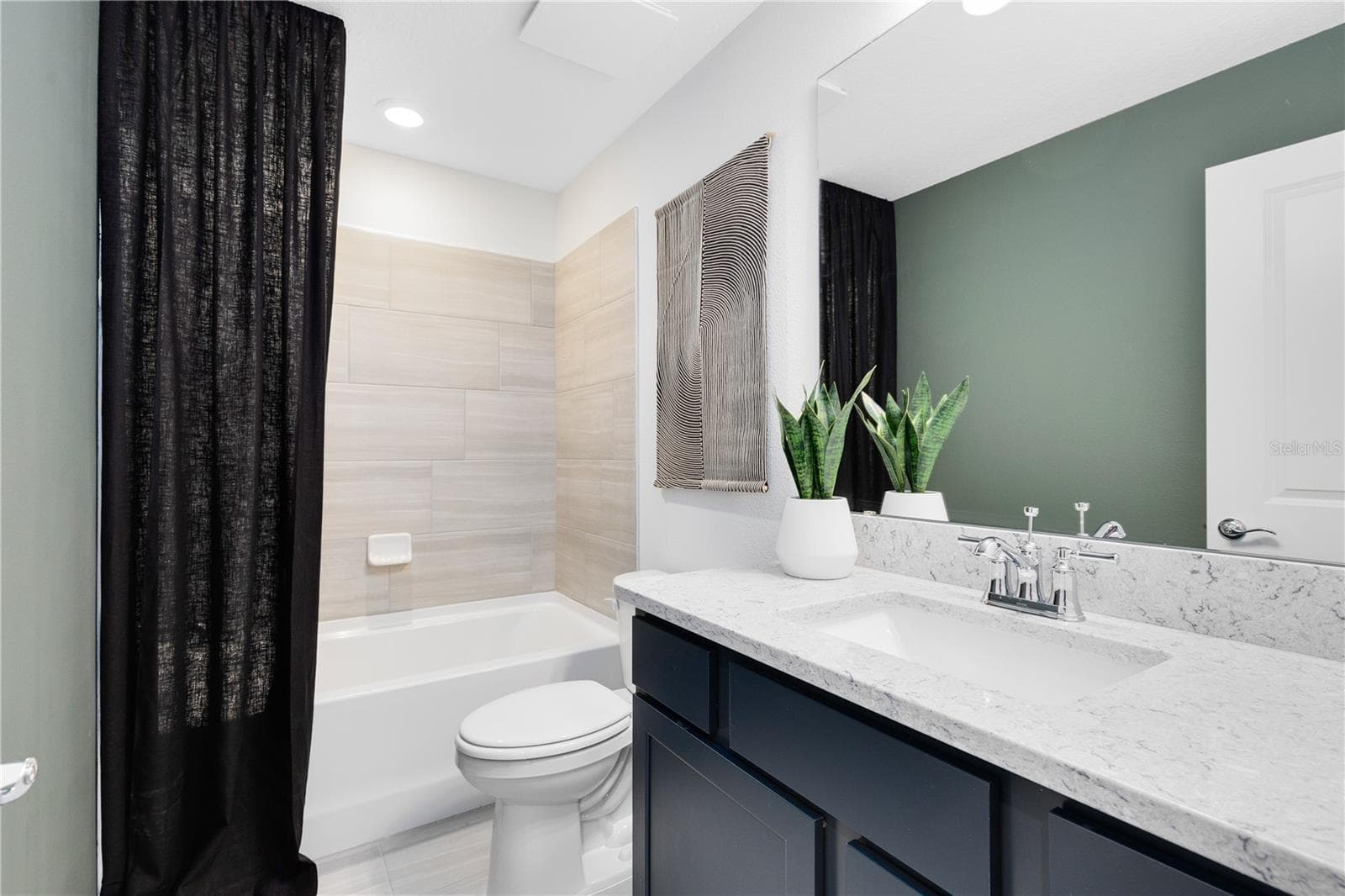 Model Home Design Only. Pictures and furnishings are for illustrative purposes only. Elevations, colors and options may vary. Furniture is for model home staging only. - 4528 ORCHARD VIEW ALLEY, CLERMONT