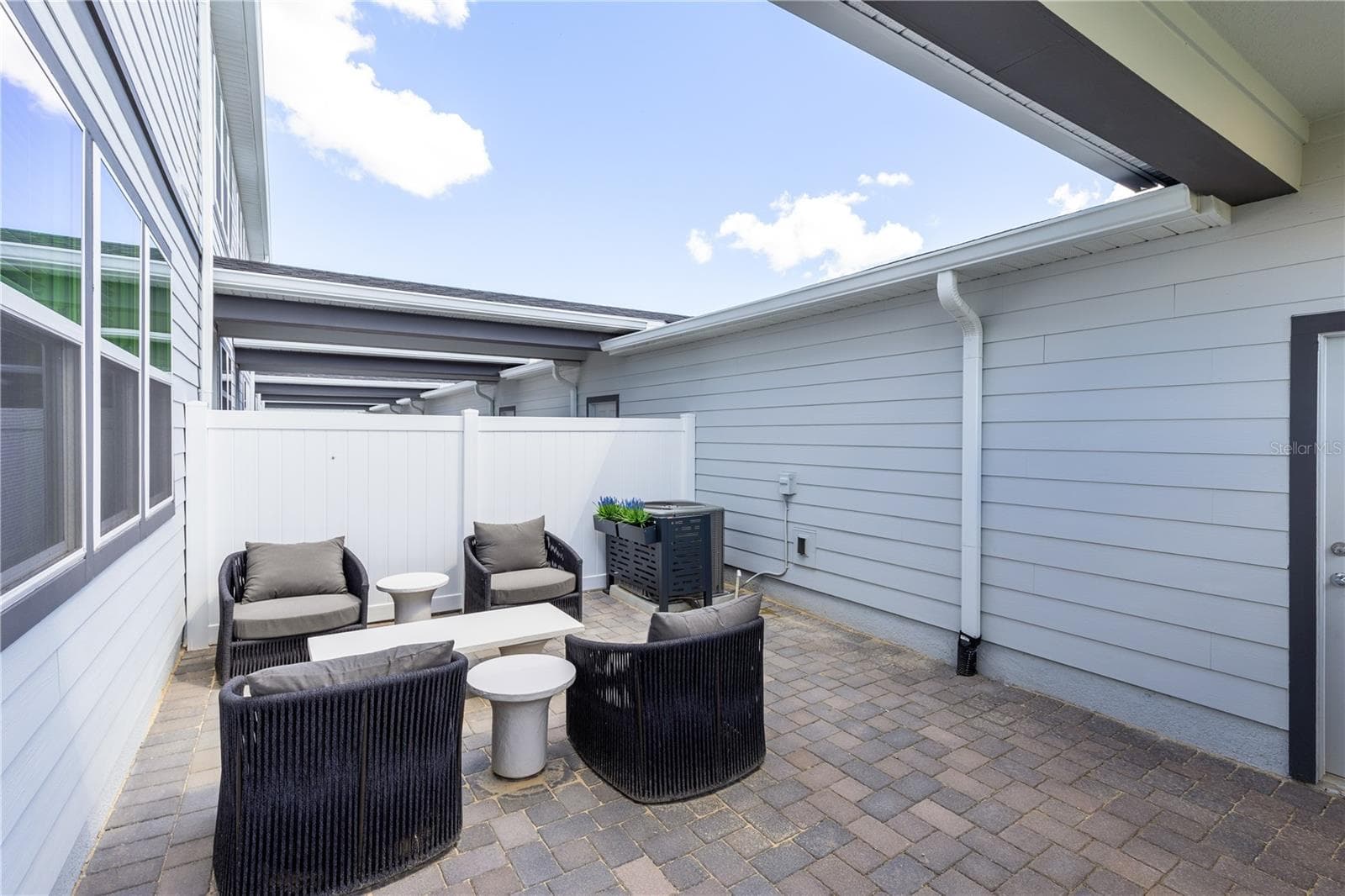 Model Home Design Only. Pictures and furnishings are for illustrative purposes only. Elevations, colors and options may vary. Furniture is for model home staging only. - 4528 ORCHARD VIEW ALLEY, CLERMONT