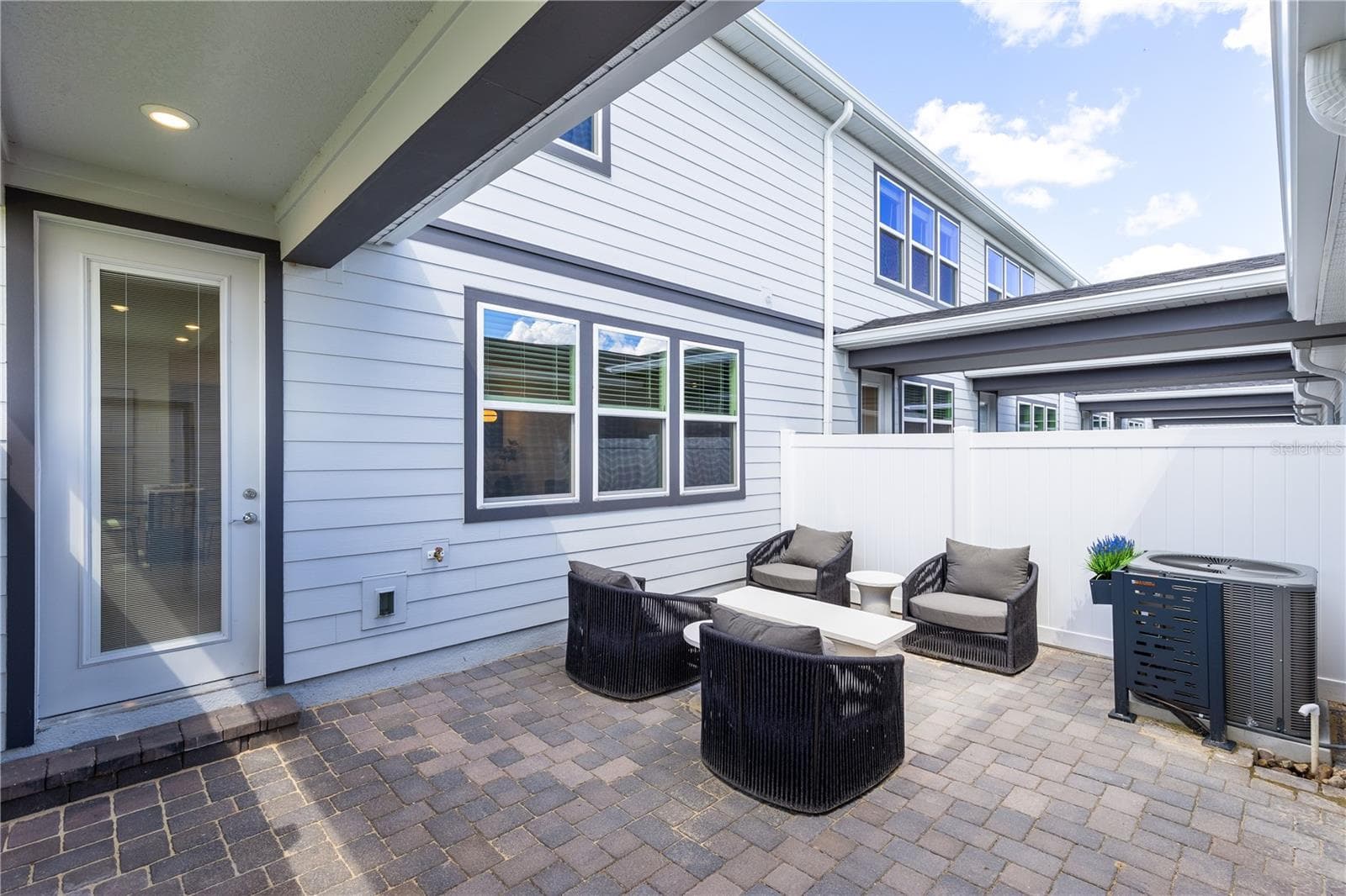 Model Home Design Only. Pictures and furnishings are for illustrative purposes only. Elevations, colors and options may vary. Furniture is for model home staging only. - 4528 ORCHARD VIEW ALLEY, CLERMONT