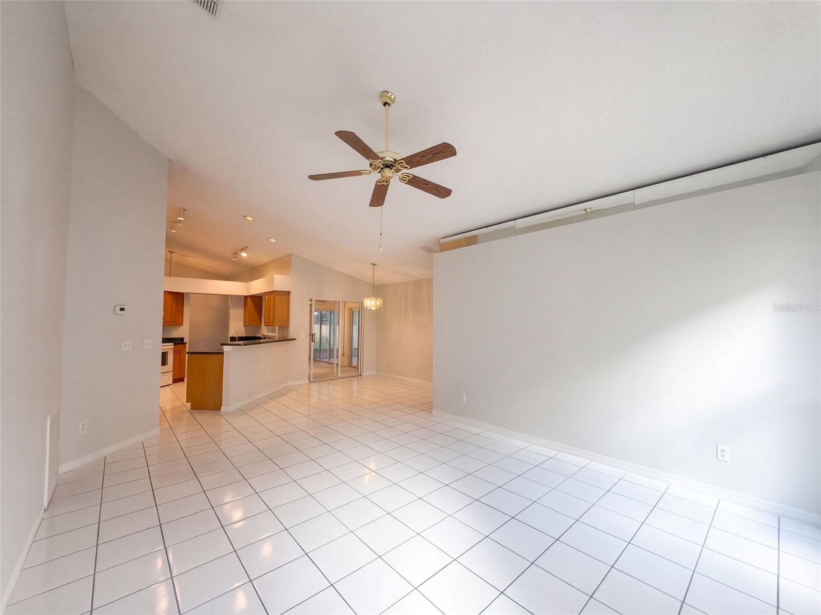 Single Family Residence at 11535 CLAIR PL, CLERMONT, photo 13 of 25