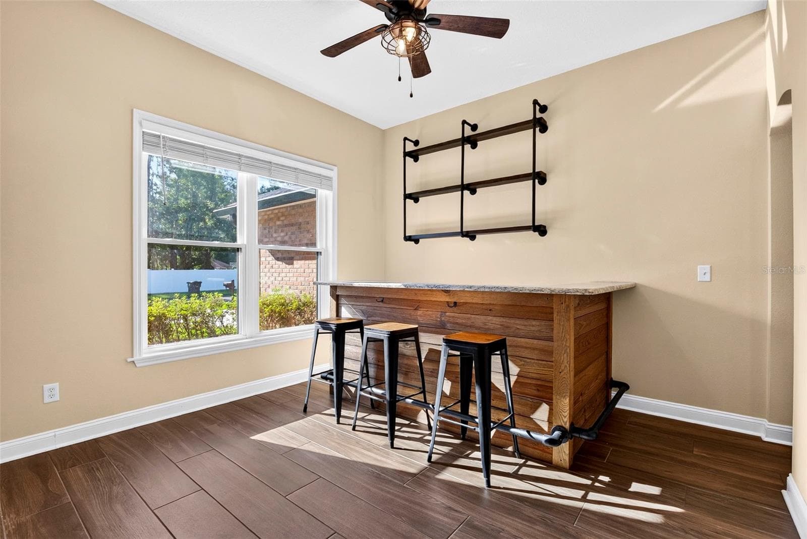 Dining room/Bar - 4683 ILAH RD N, JACKSONVILLE