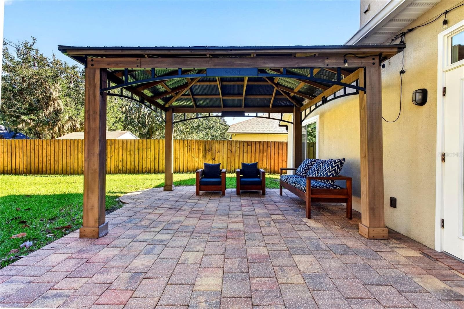 Patio and Pavillion - 4683 ILAH RD N, JACKSONVILLE
