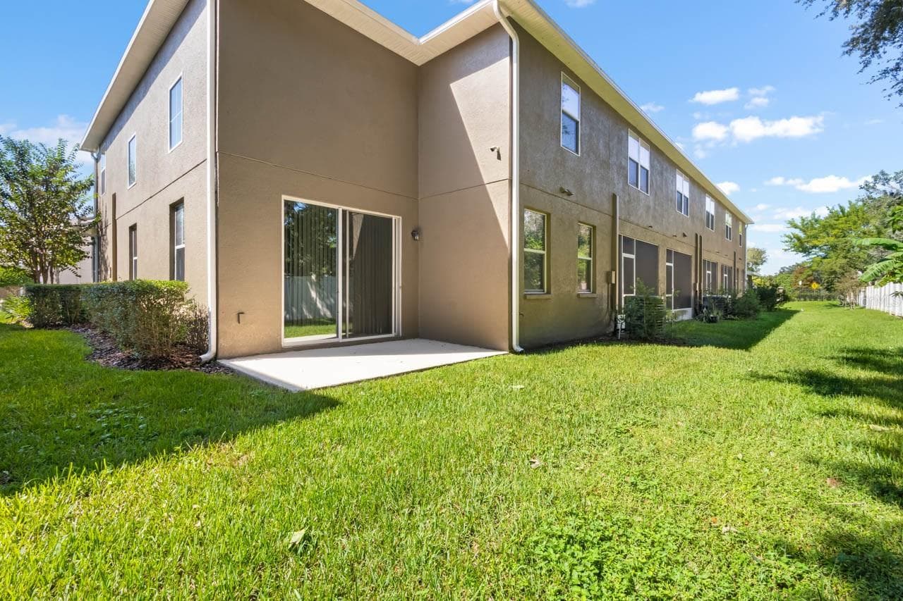 Patio on End Unit - 3031 OLD FULTON PL, BRANDON