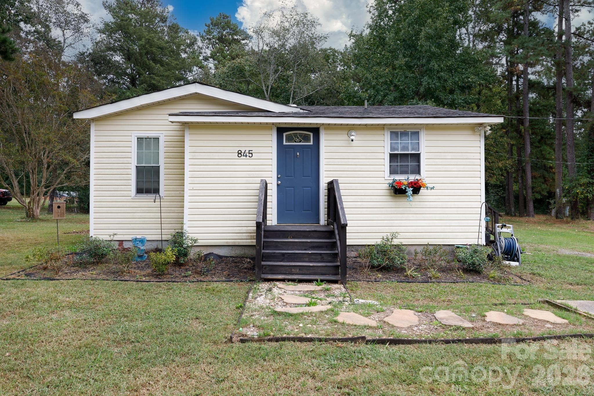 845 Hollis Lakes Road