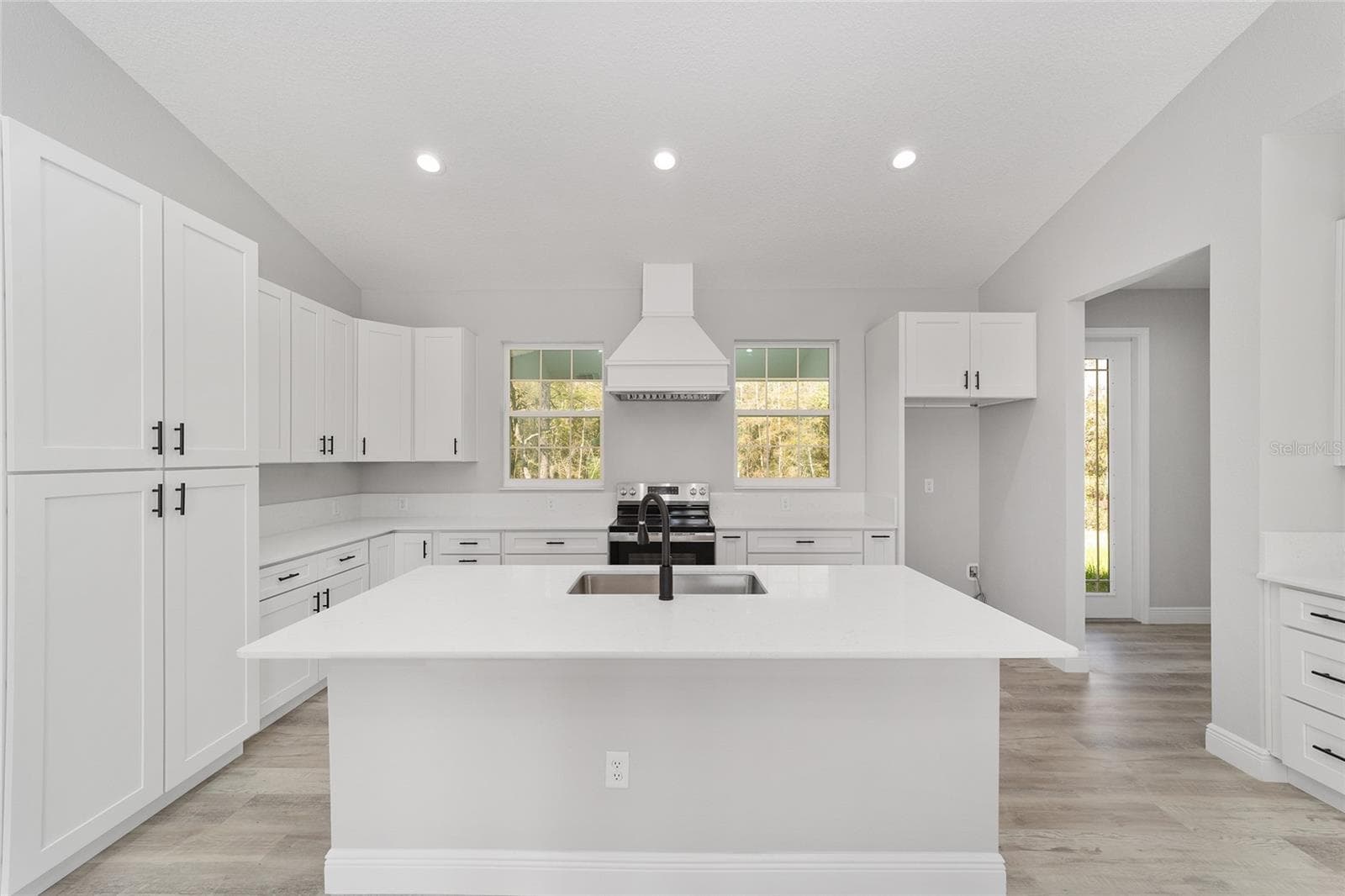 KITCHEN - 760 NE 152ND TER, WILLISTON