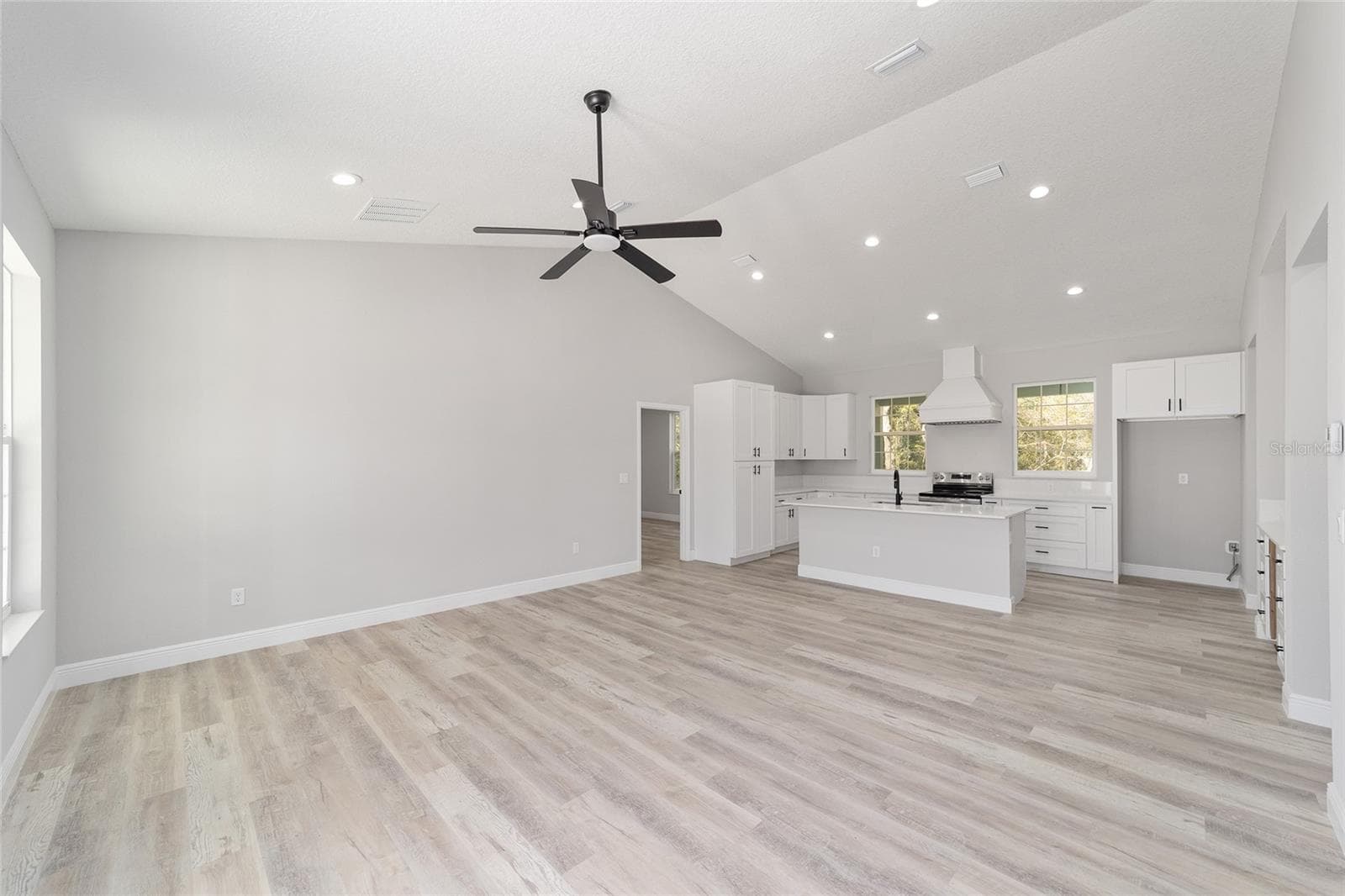 KITCHEN - 760 NE 152ND TER, WILLISTON